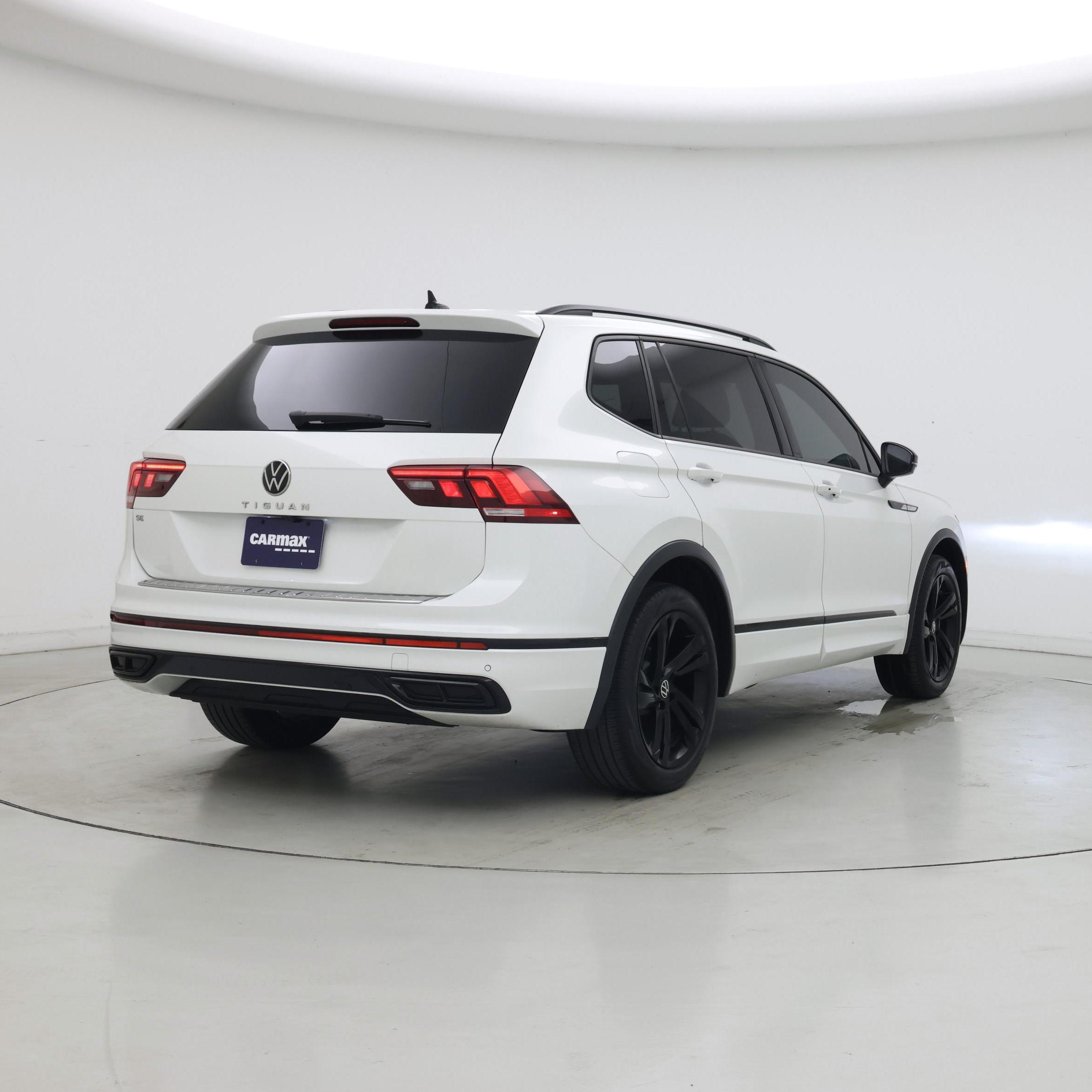 Thumbnail: 2023 Volkswagen Tiguan - 8