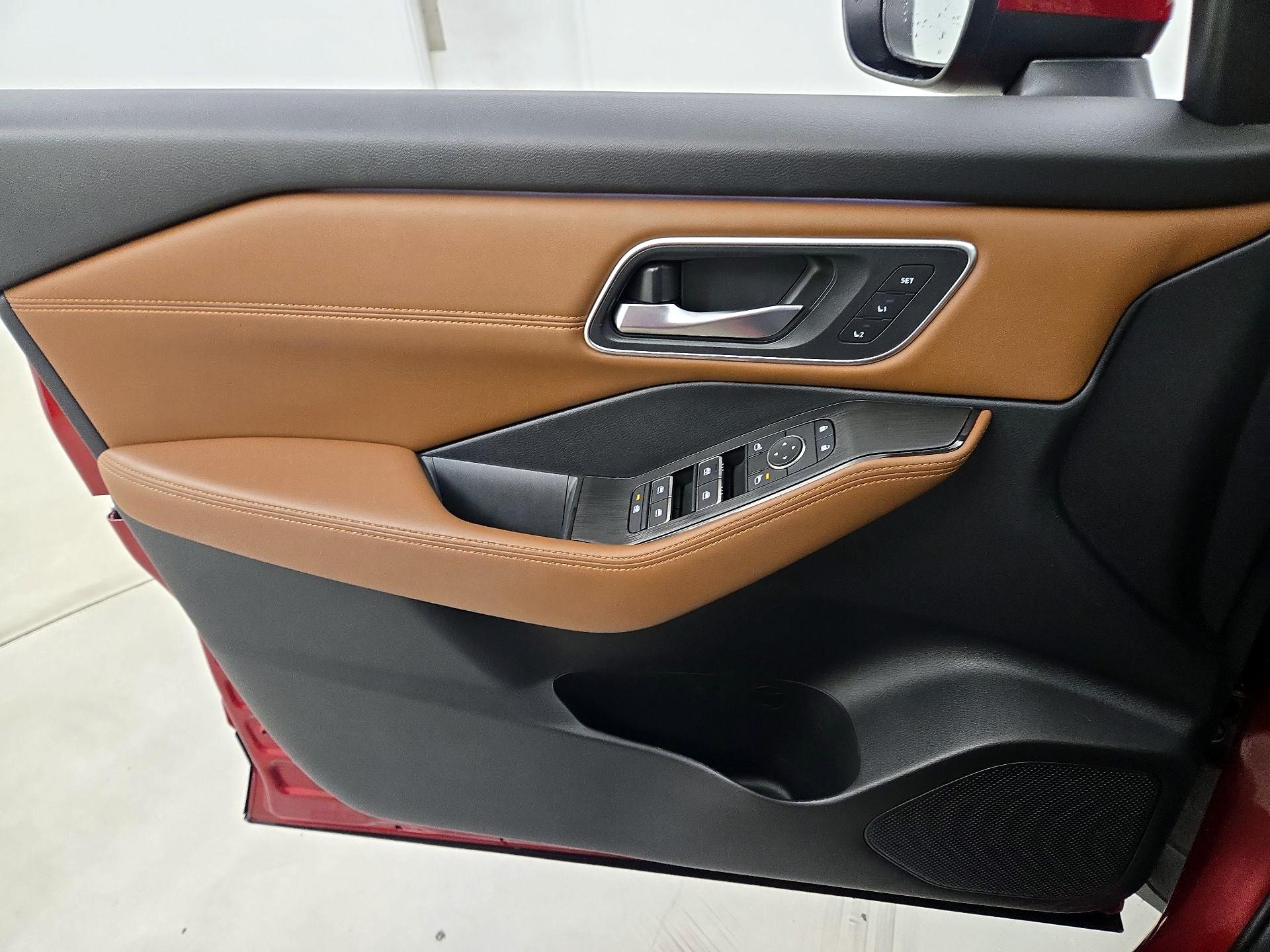 Thumbnail: 2025 Nissan Rogue - 12