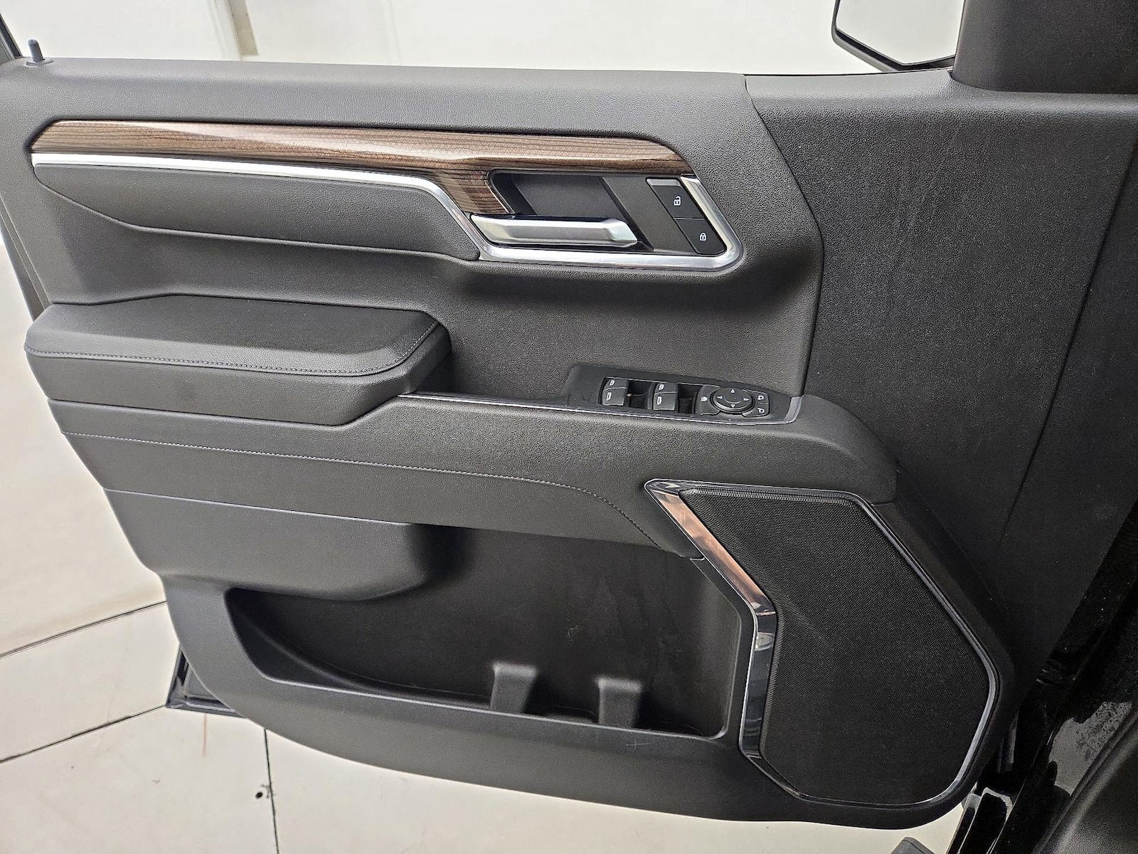 2023 Chevrolet Silverado 1500 LT - Photo 13