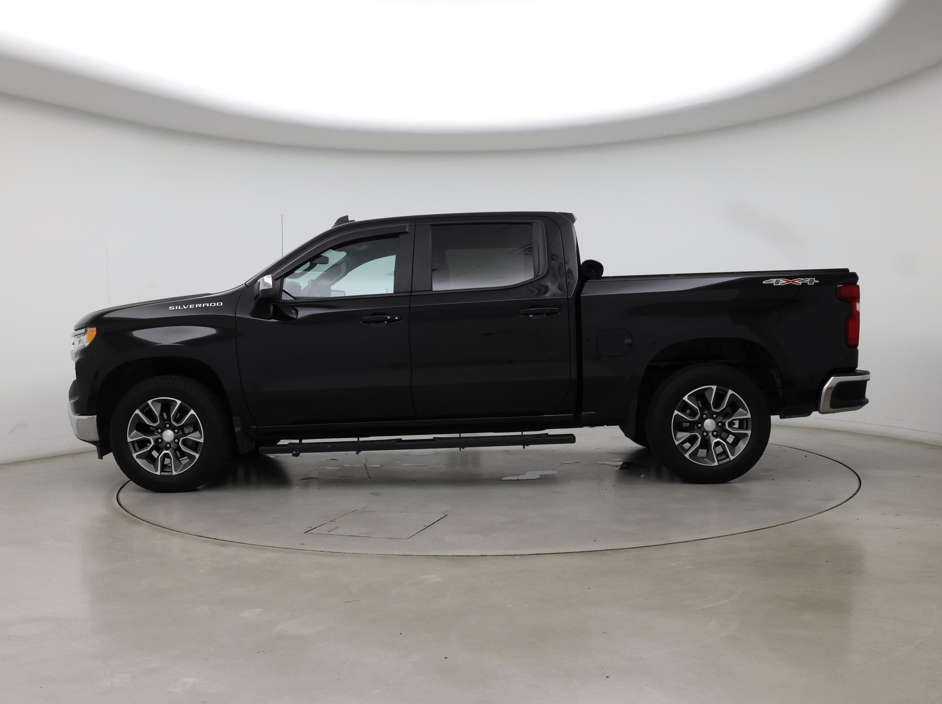 Thumbnail: 2023 Chevrolet Silverado 1500 - 3