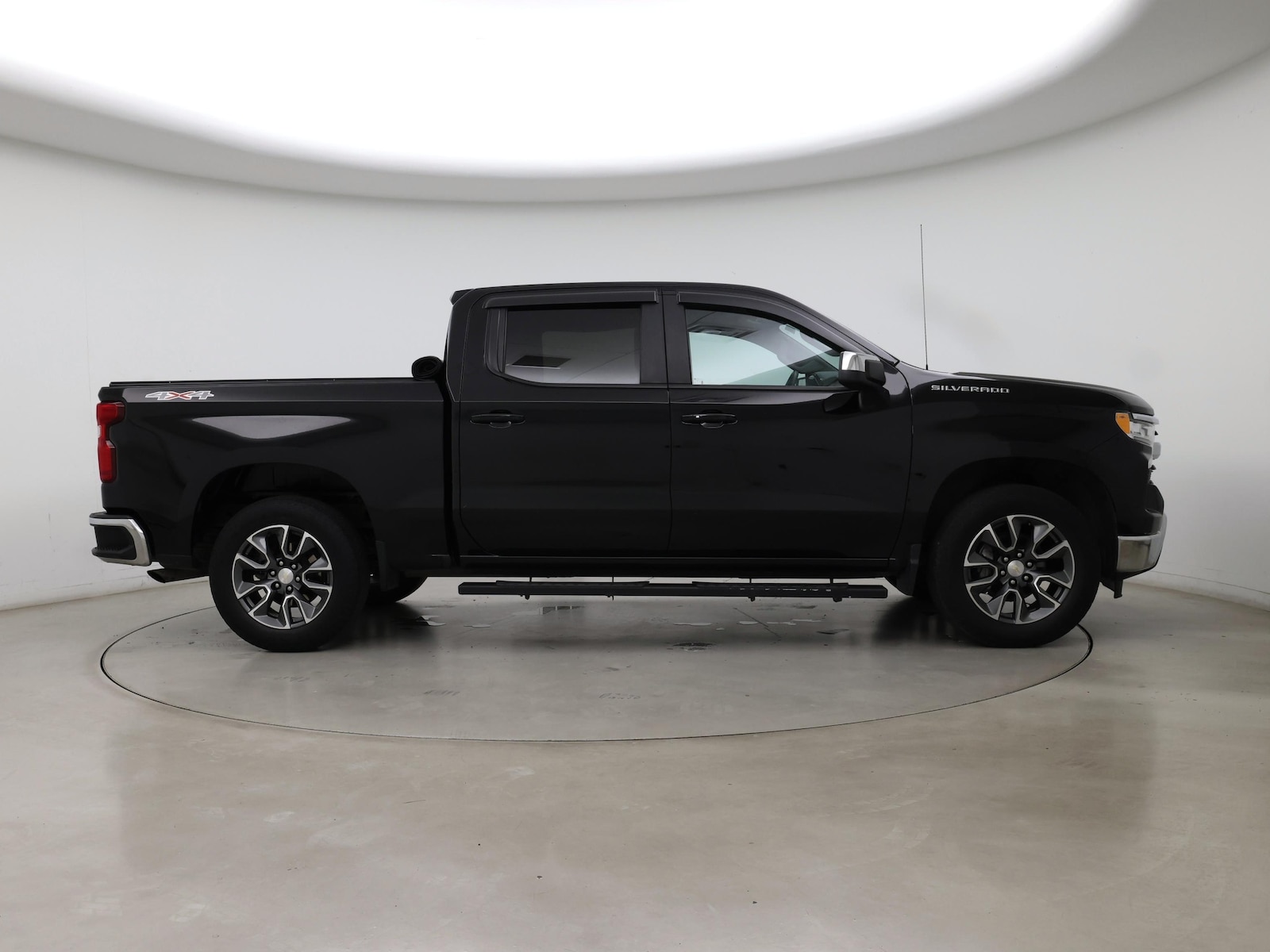 2023 Chevrolet Silverado 1500 LT - Photo 8