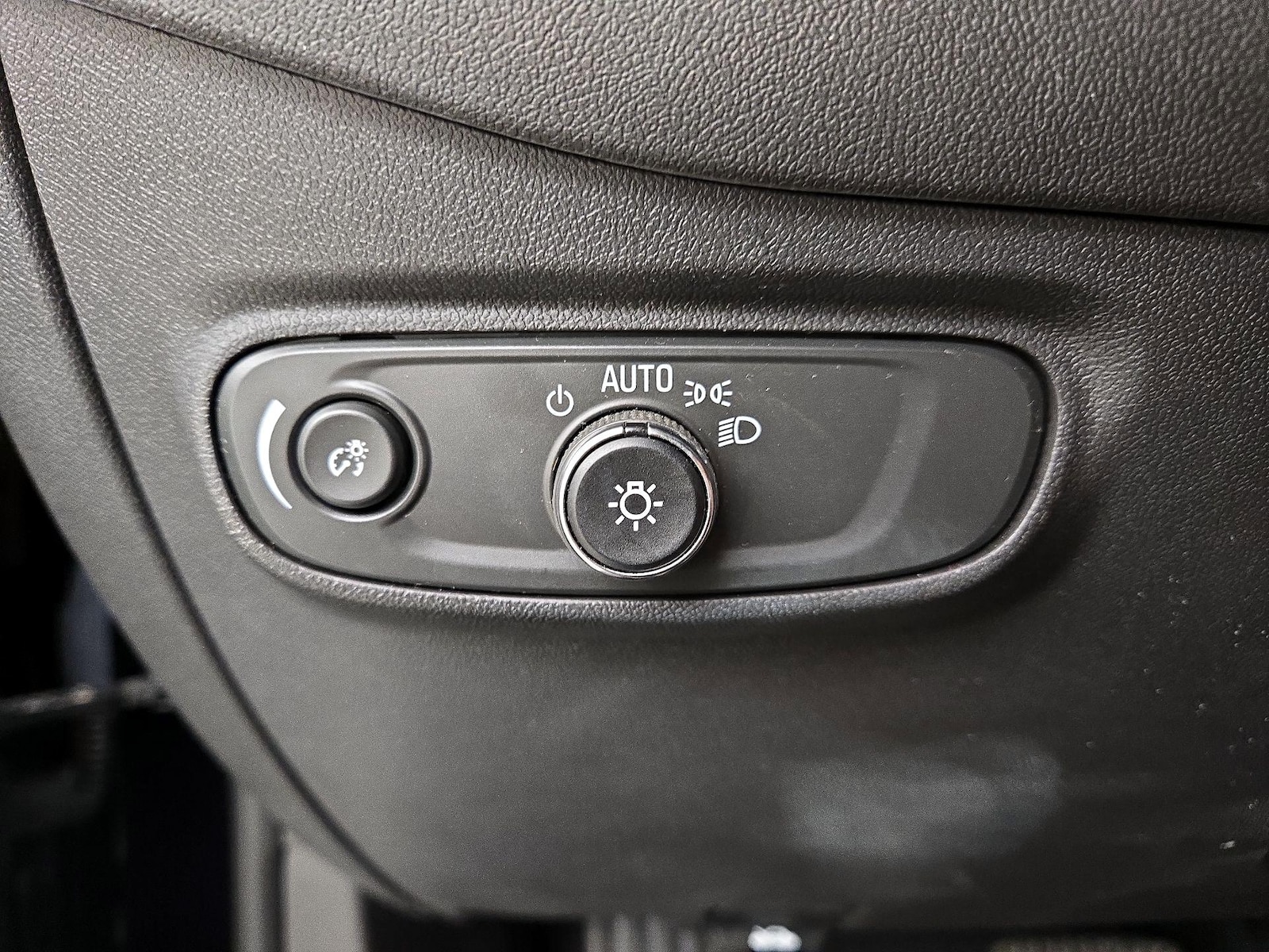 2024 Chevrolet Equinox LT - Photo 14