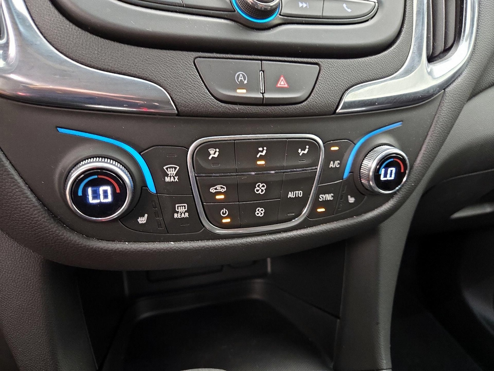 2024 Chevrolet Equinox LT - Photo 17