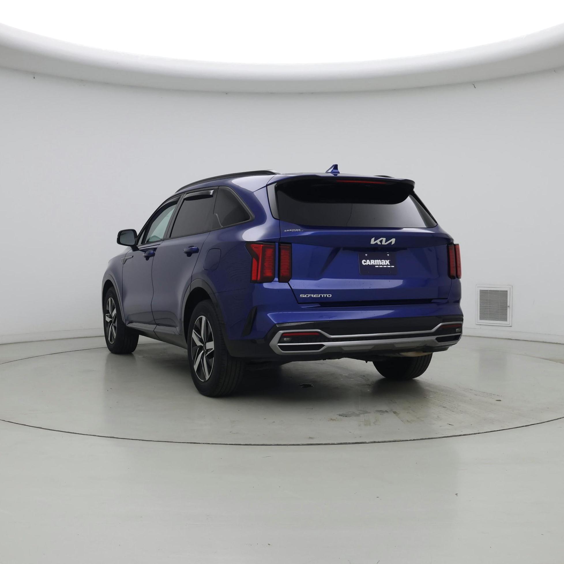 Thumbnail: 2023 Kia Sorento - 2