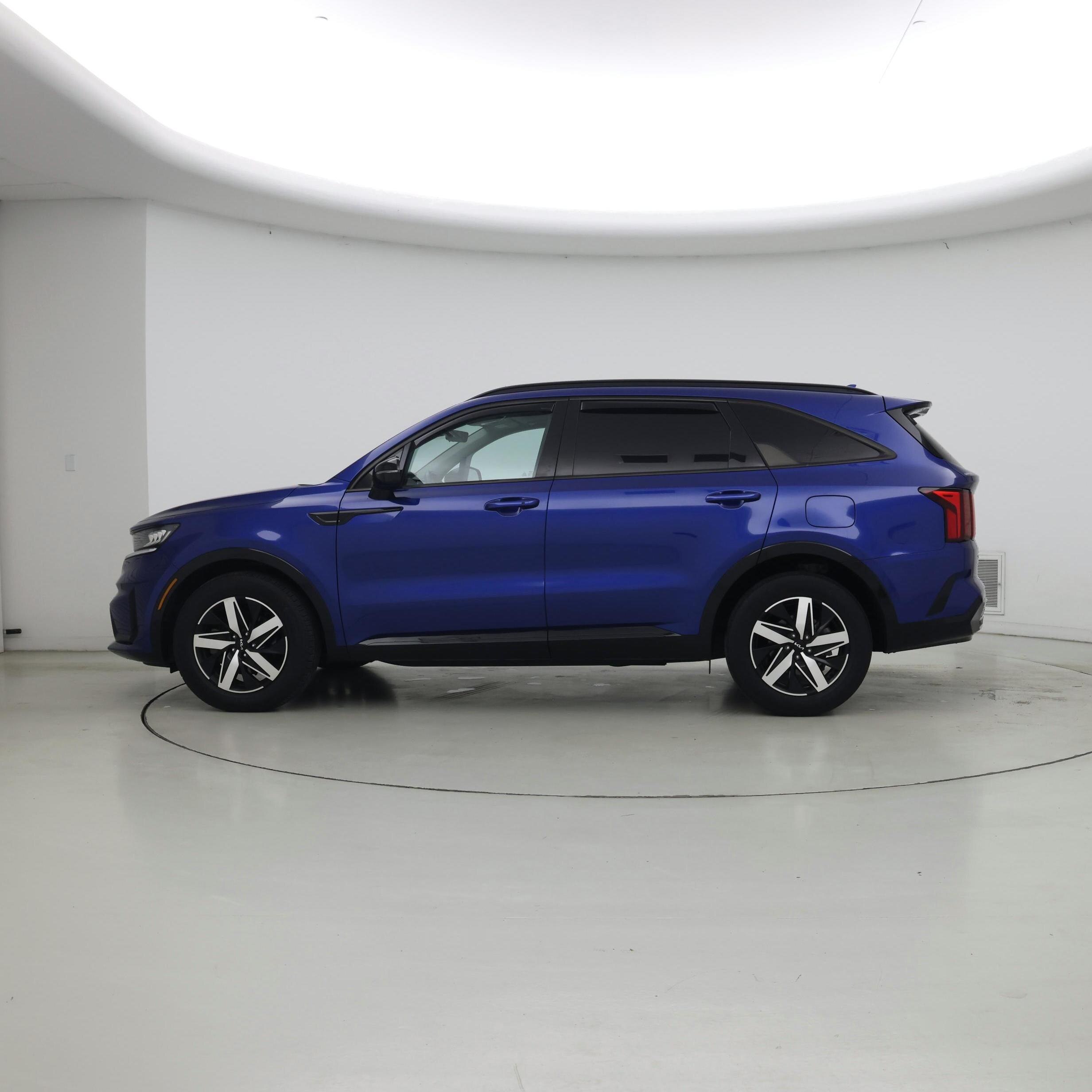Thumbnail: 2023 Kia Sorento - 3