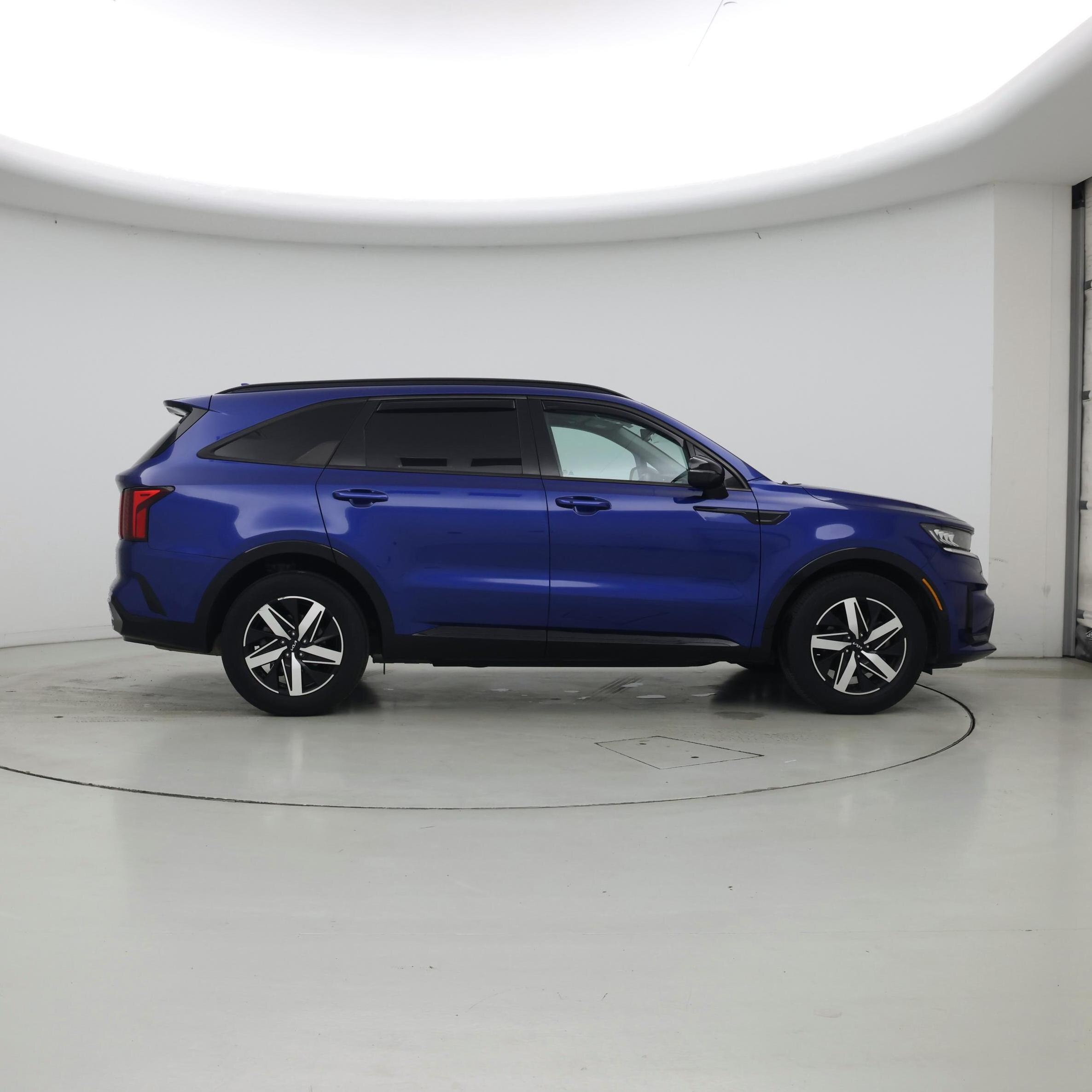 Thumbnail: 2023 Kia Sorento - 7