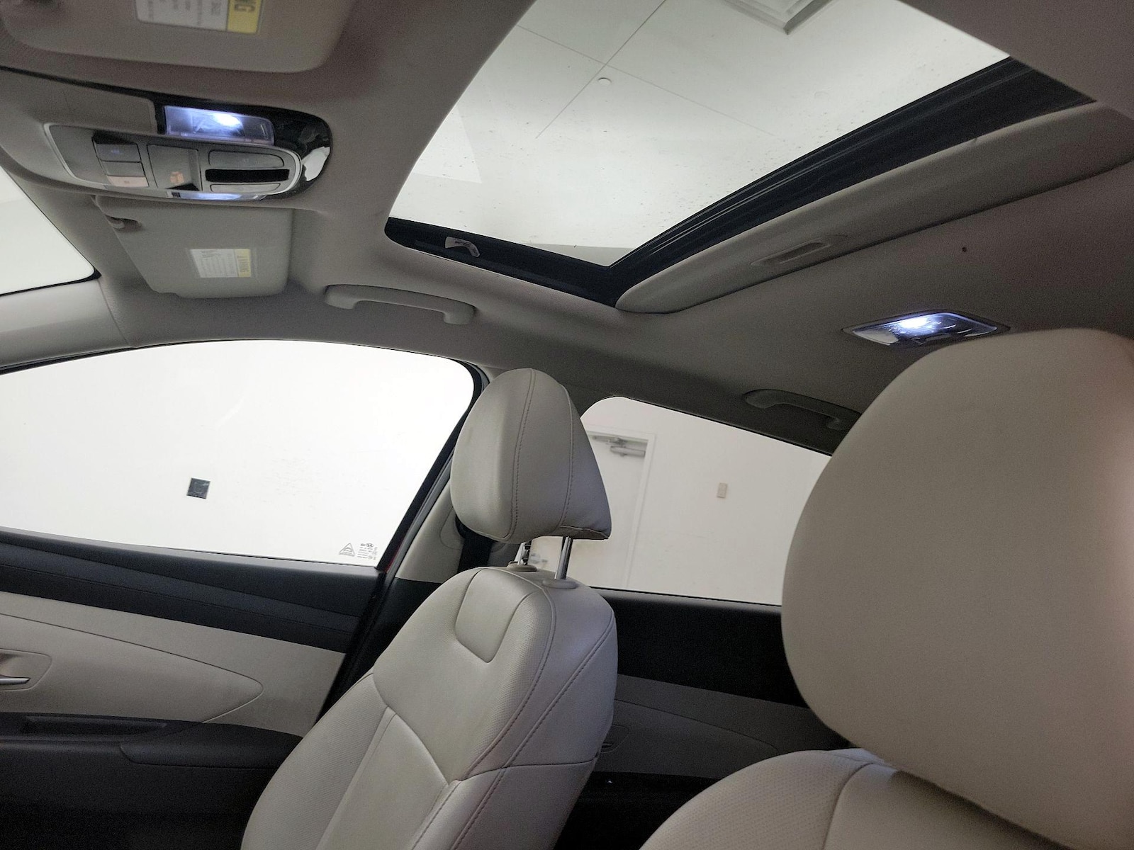 Sunroof(s) & Overhead Airbags