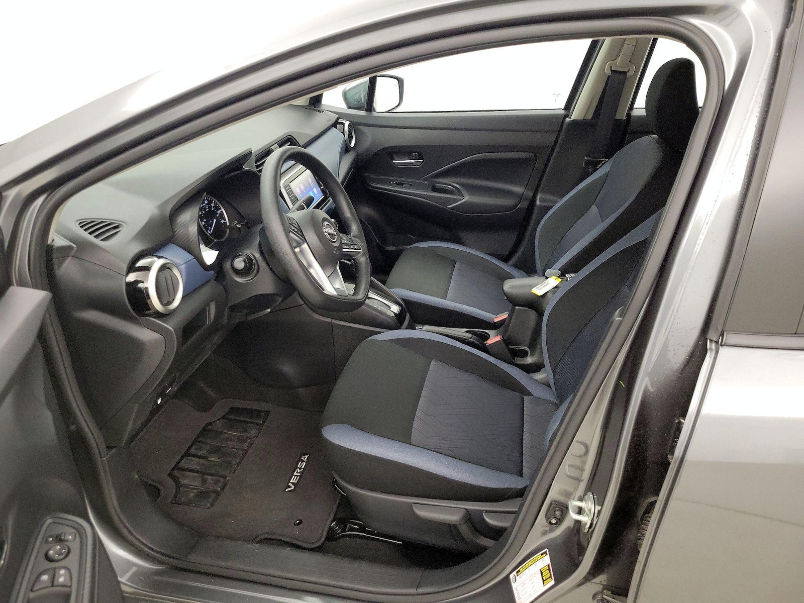 2025 Nissan Versa Sedan SV - Photo 12