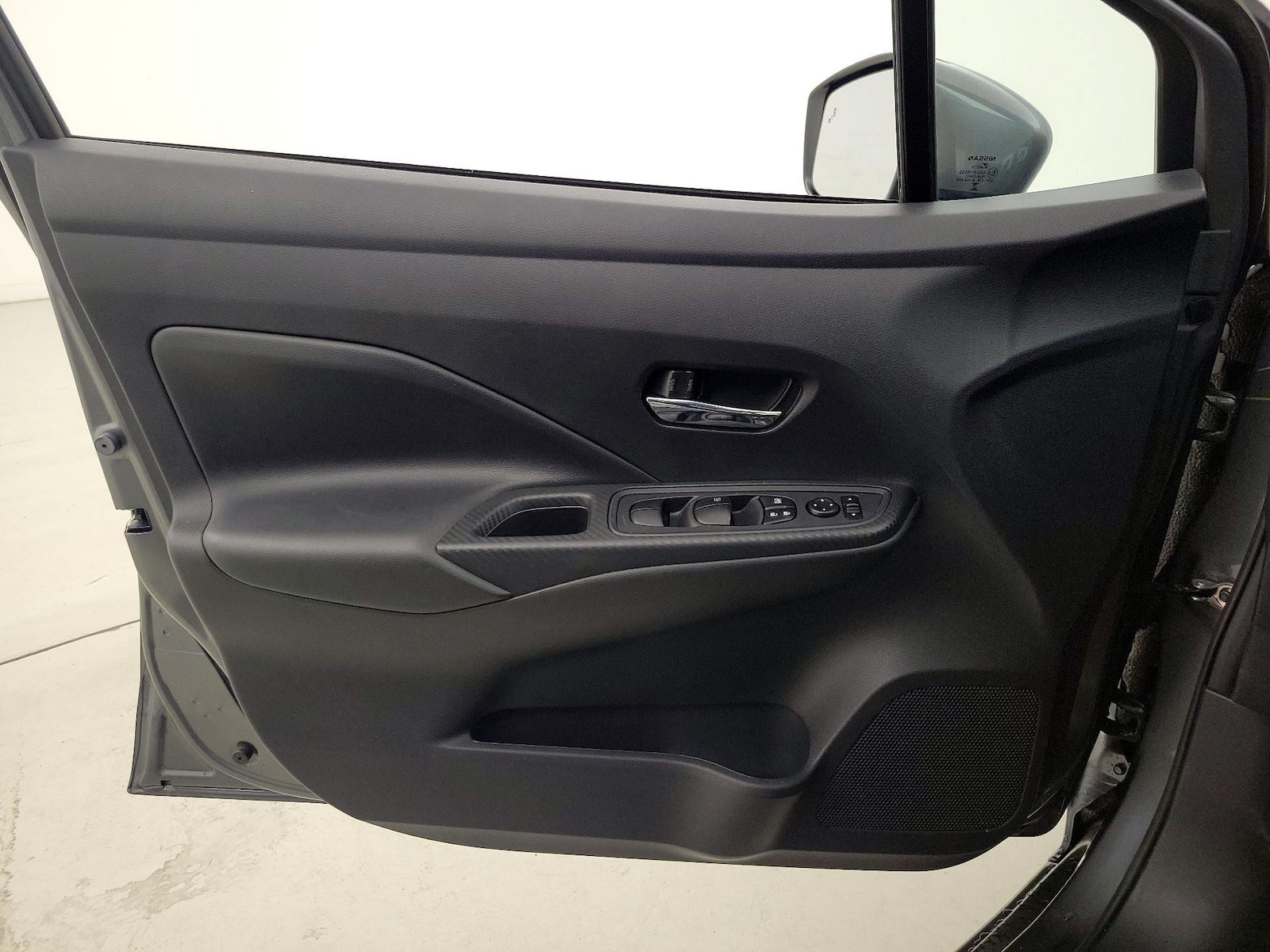 2025 Nissan Versa Sedan SV - Photo 13