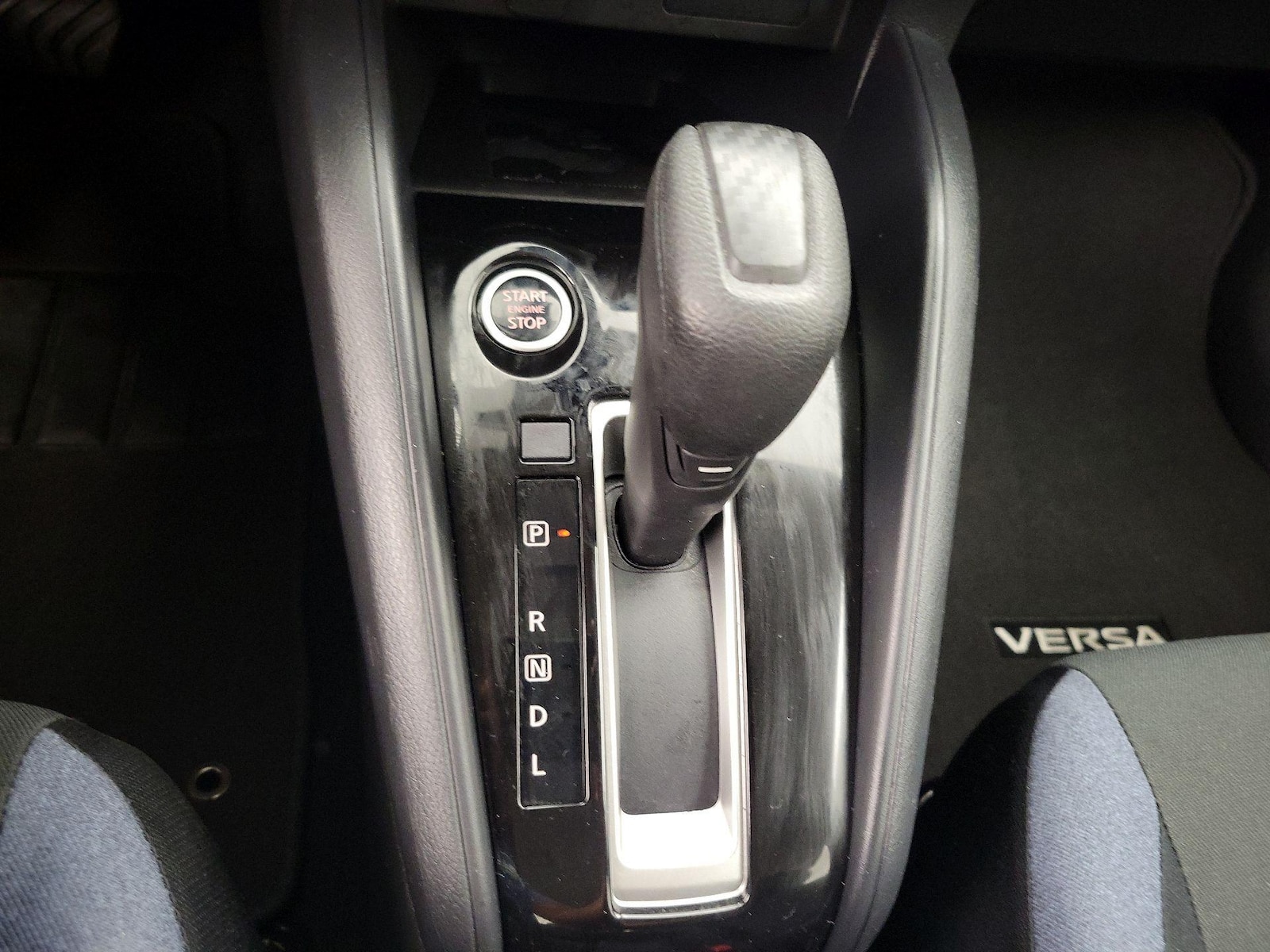 2025 Nissan Versa Sedan SV - Photo 18