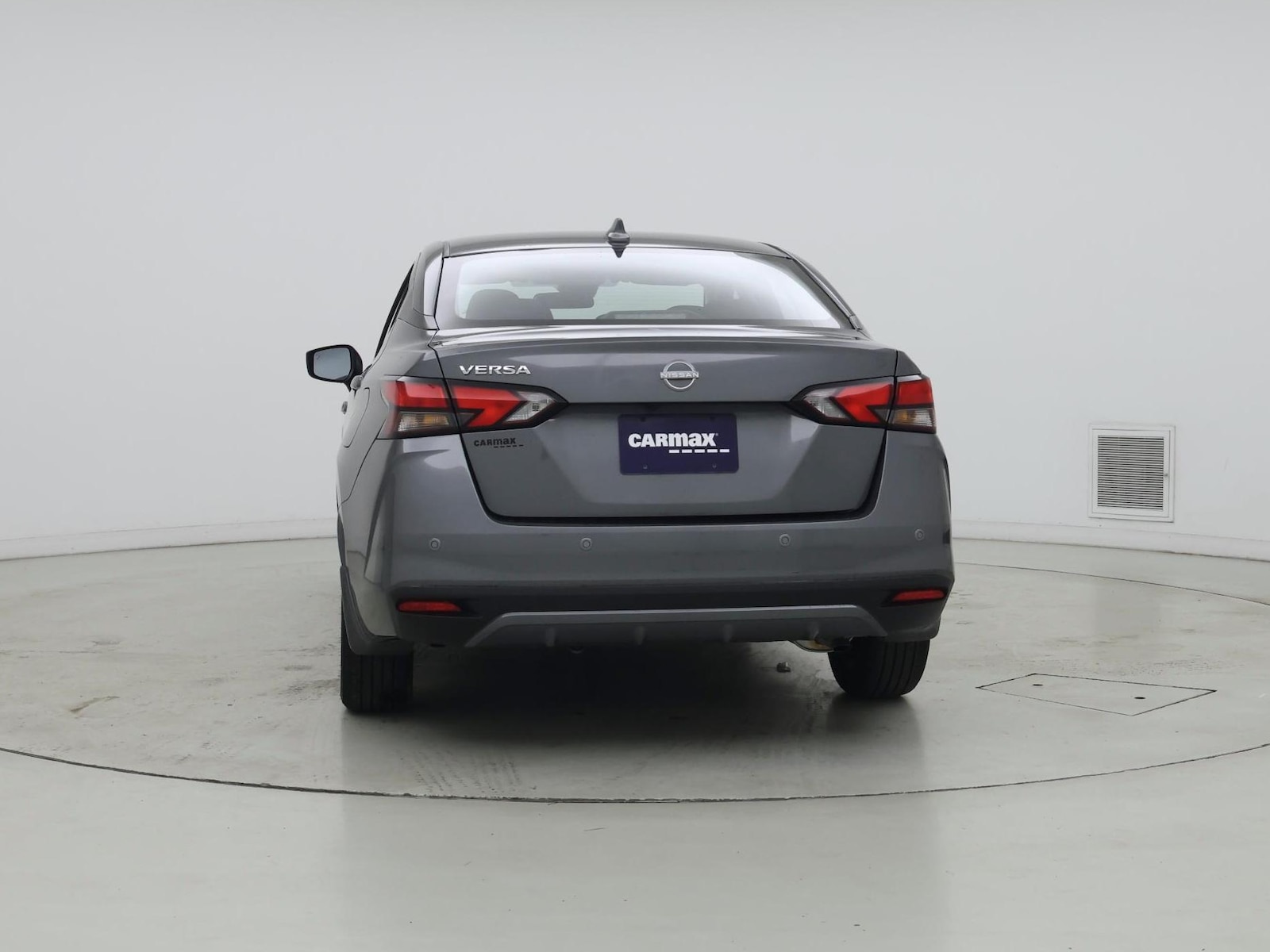 2025 Nissan Versa Sedan SV - Photo 7
