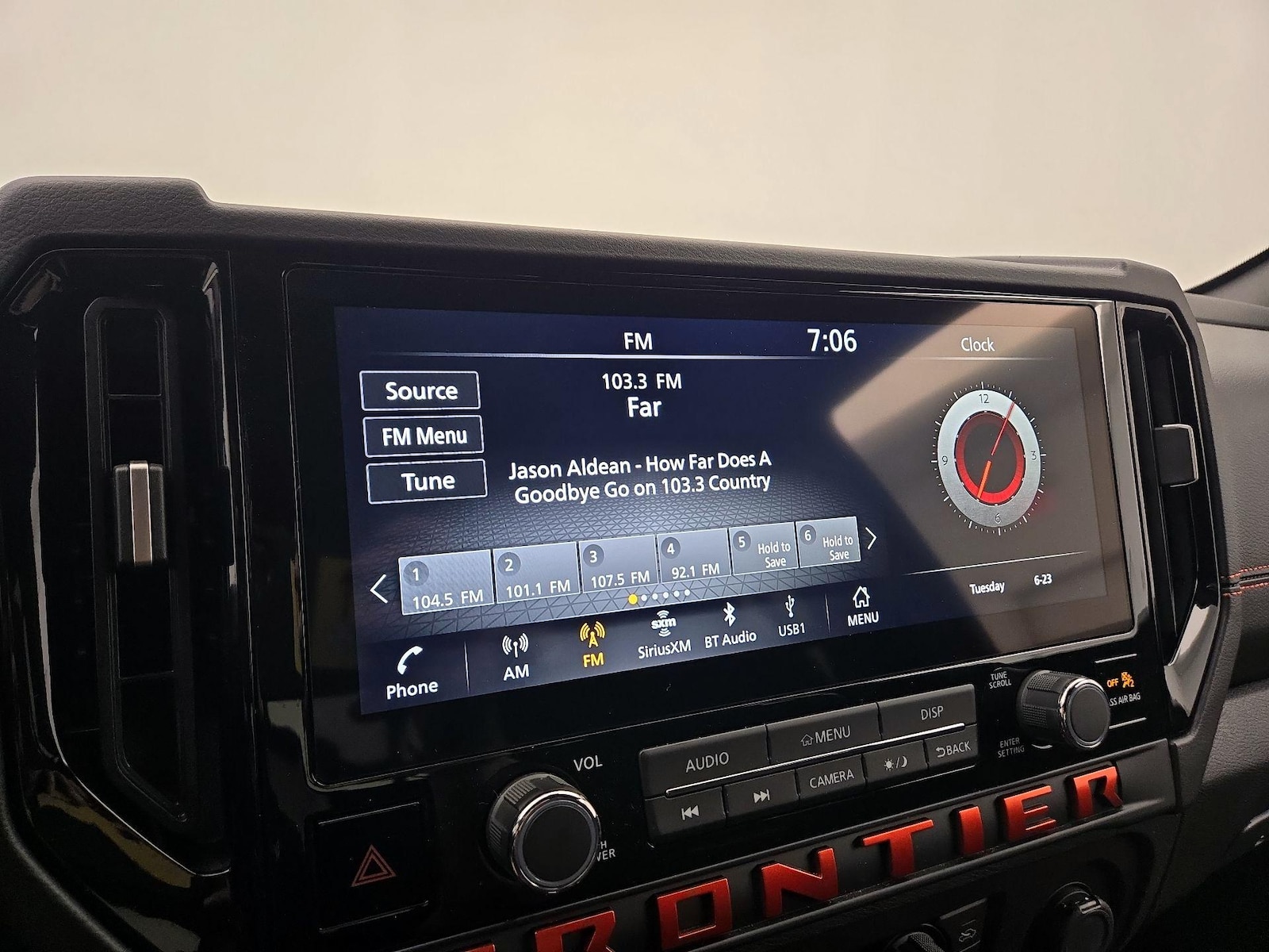 2025 Nissan Frontier PRO-X - Photo 16