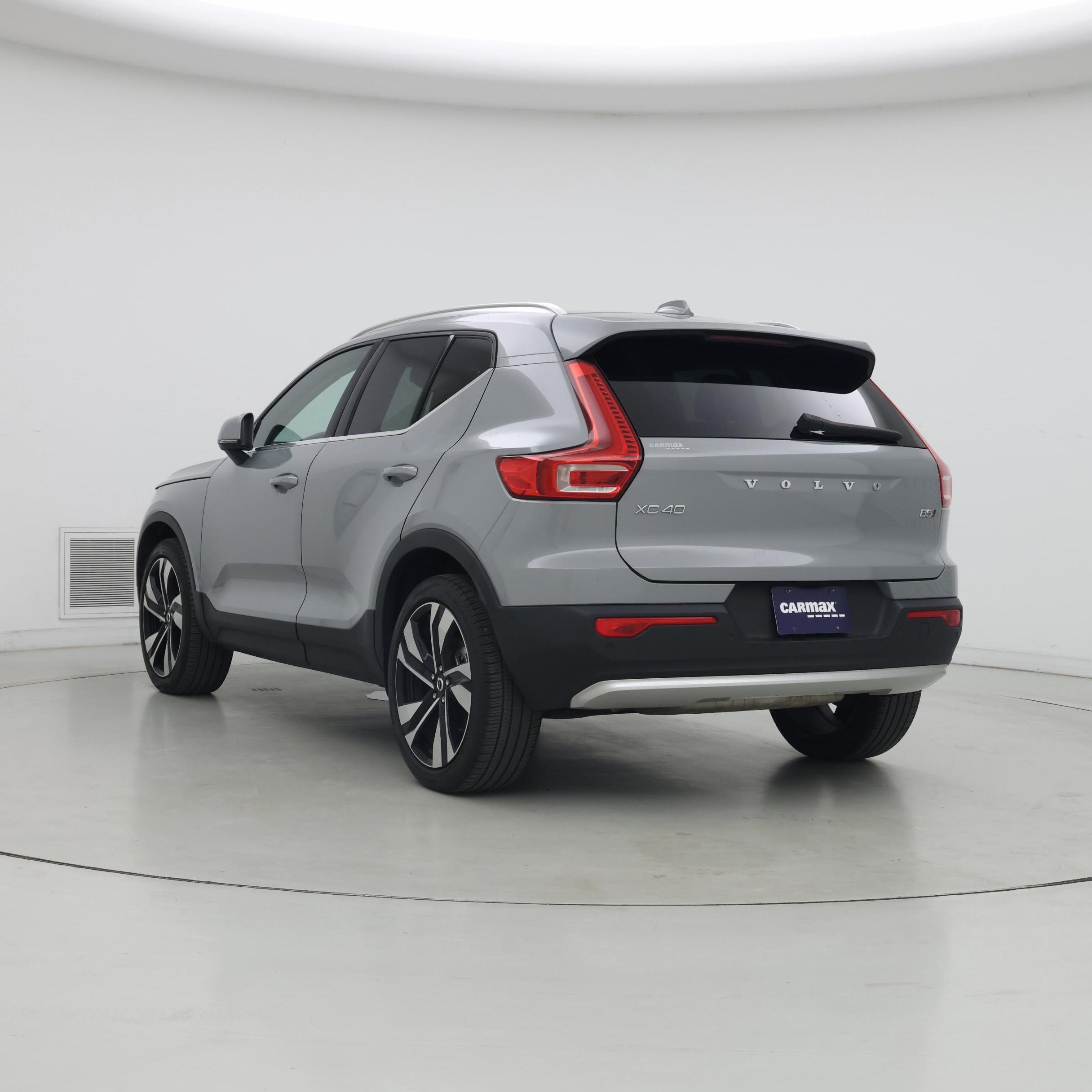 Thumbnail: 2024 Volvo XC40 - 2