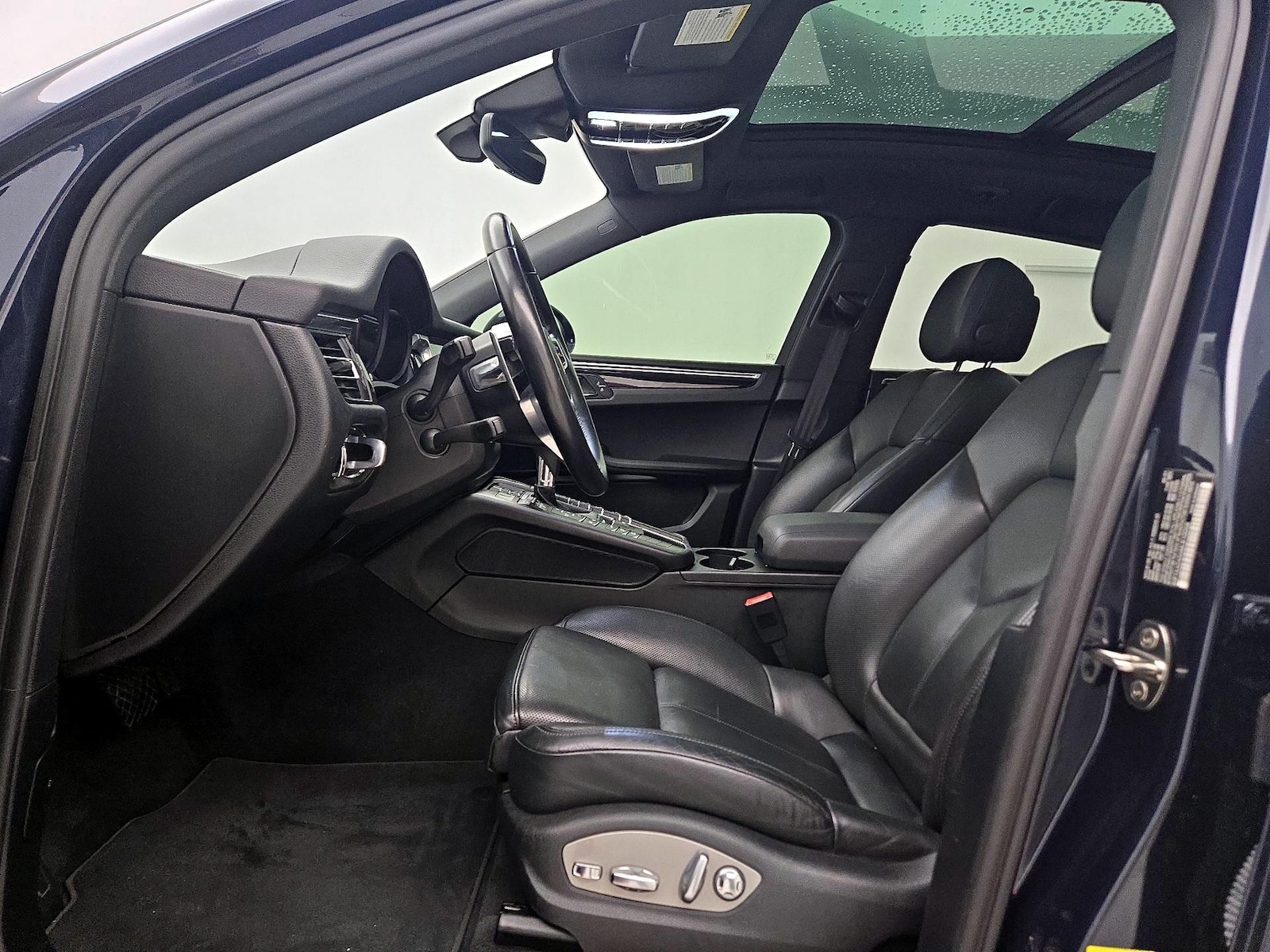 2021 Porsche Macan Base - Photo 12