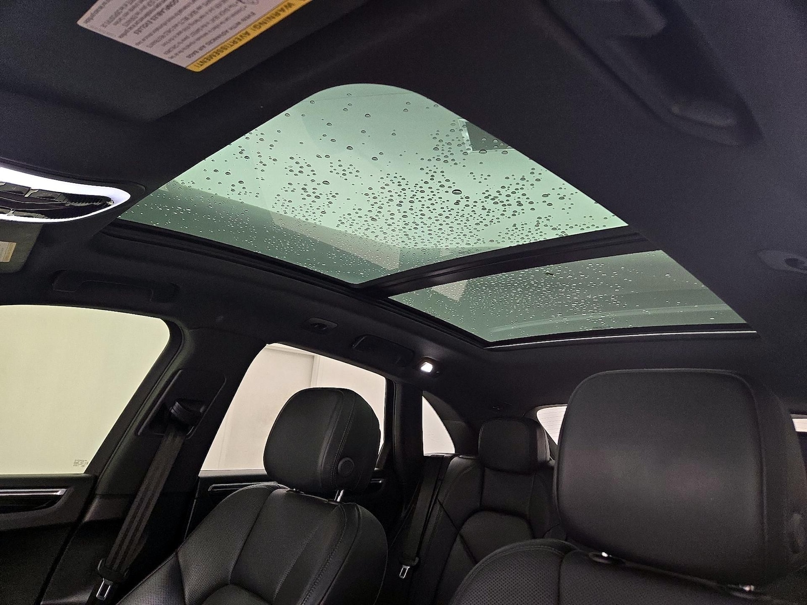2021 Porsche Macan Base - Photo 21