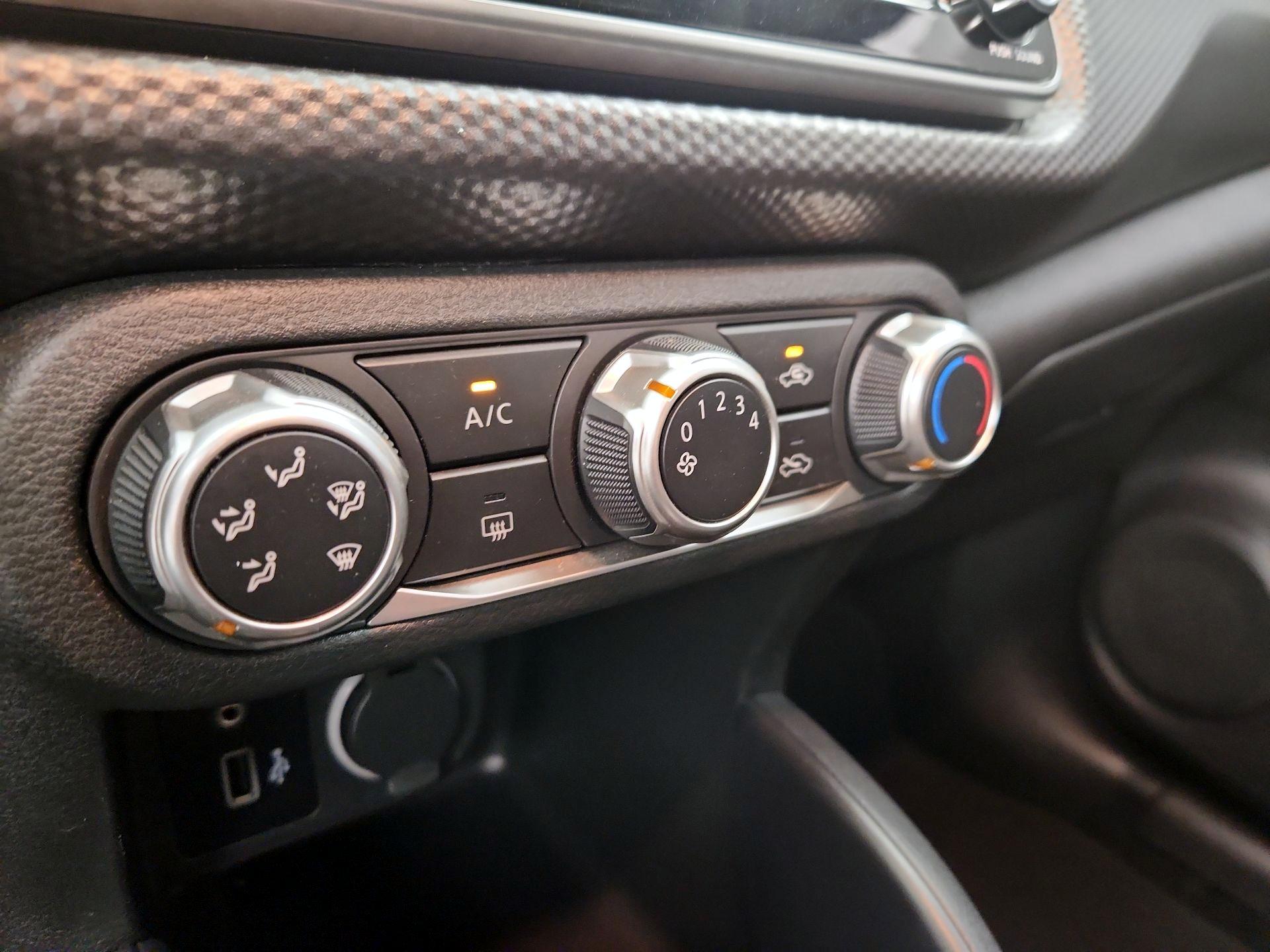 Thumbnail: 2020 Nissan Kicks - 16