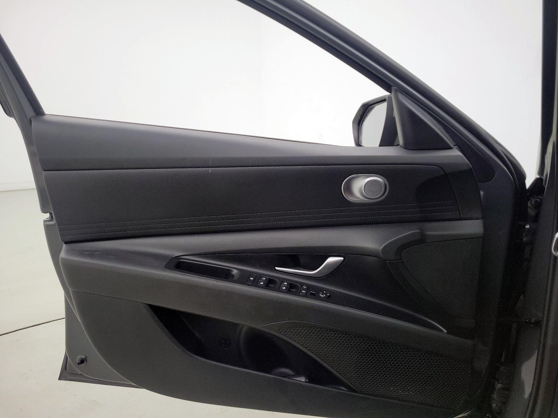 Thumbnail: 2024 Hyundai Elantra - 12