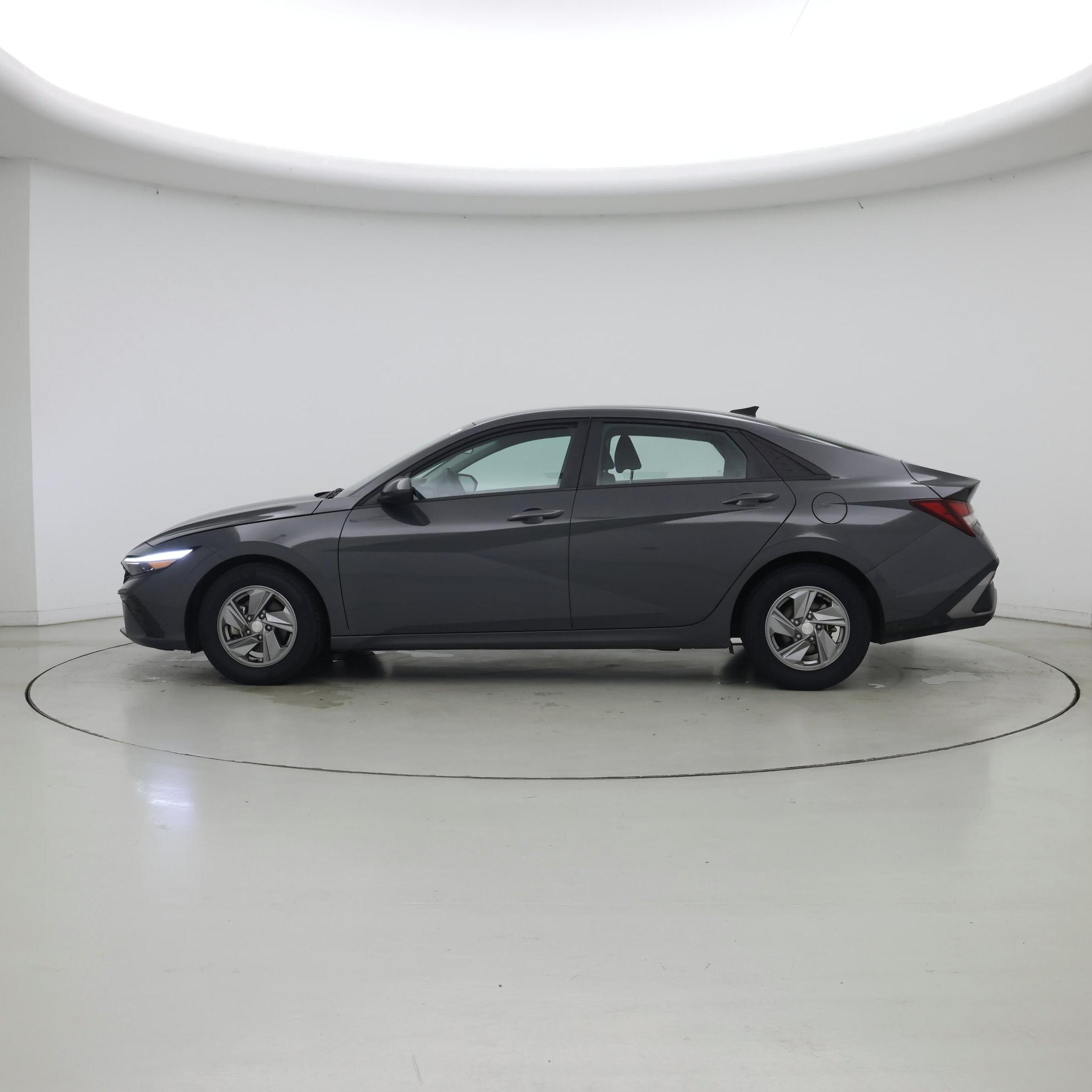Thumbnail: 2024 Hyundai Elantra - 3