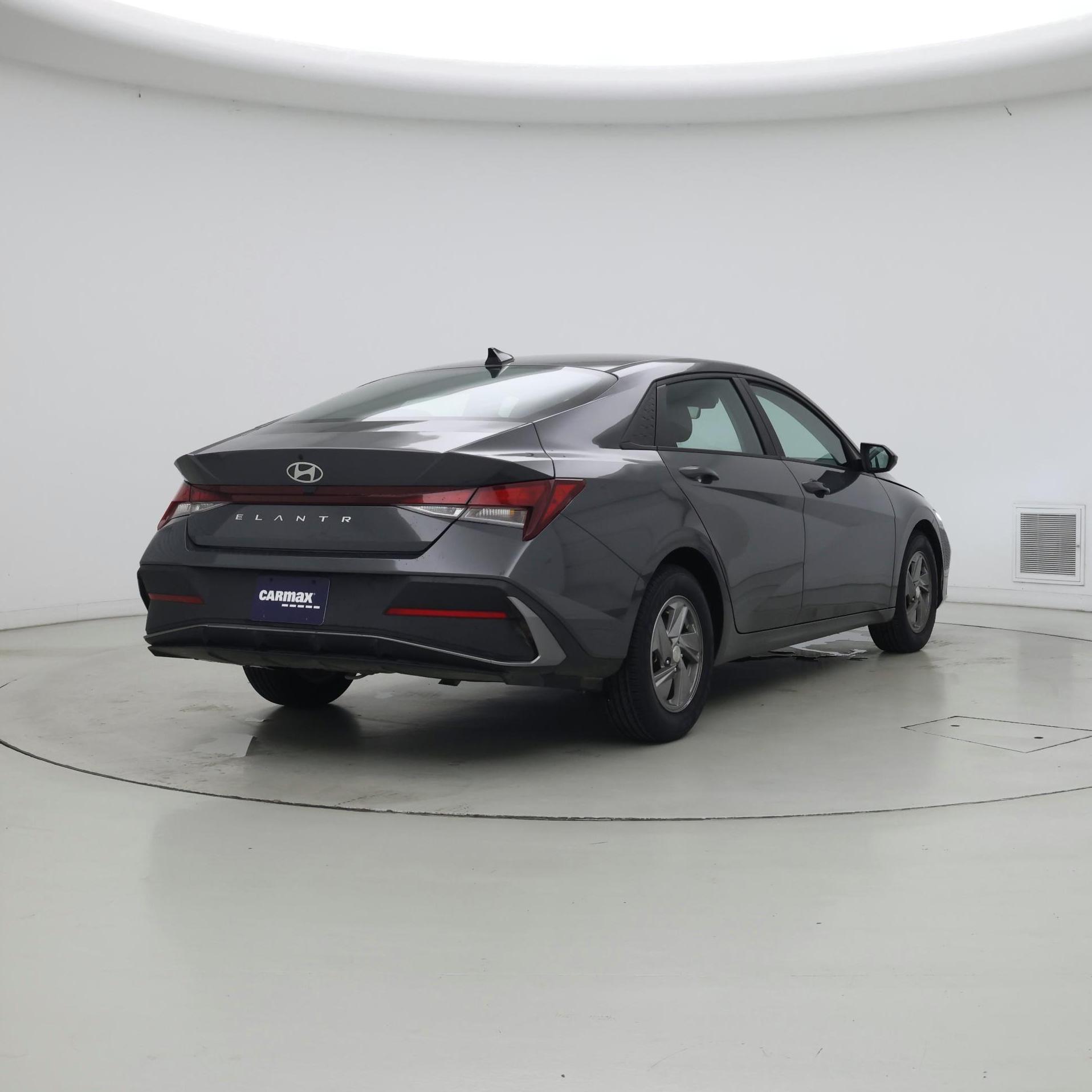 Thumbnail: 2024 Hyundai Elantra - 8