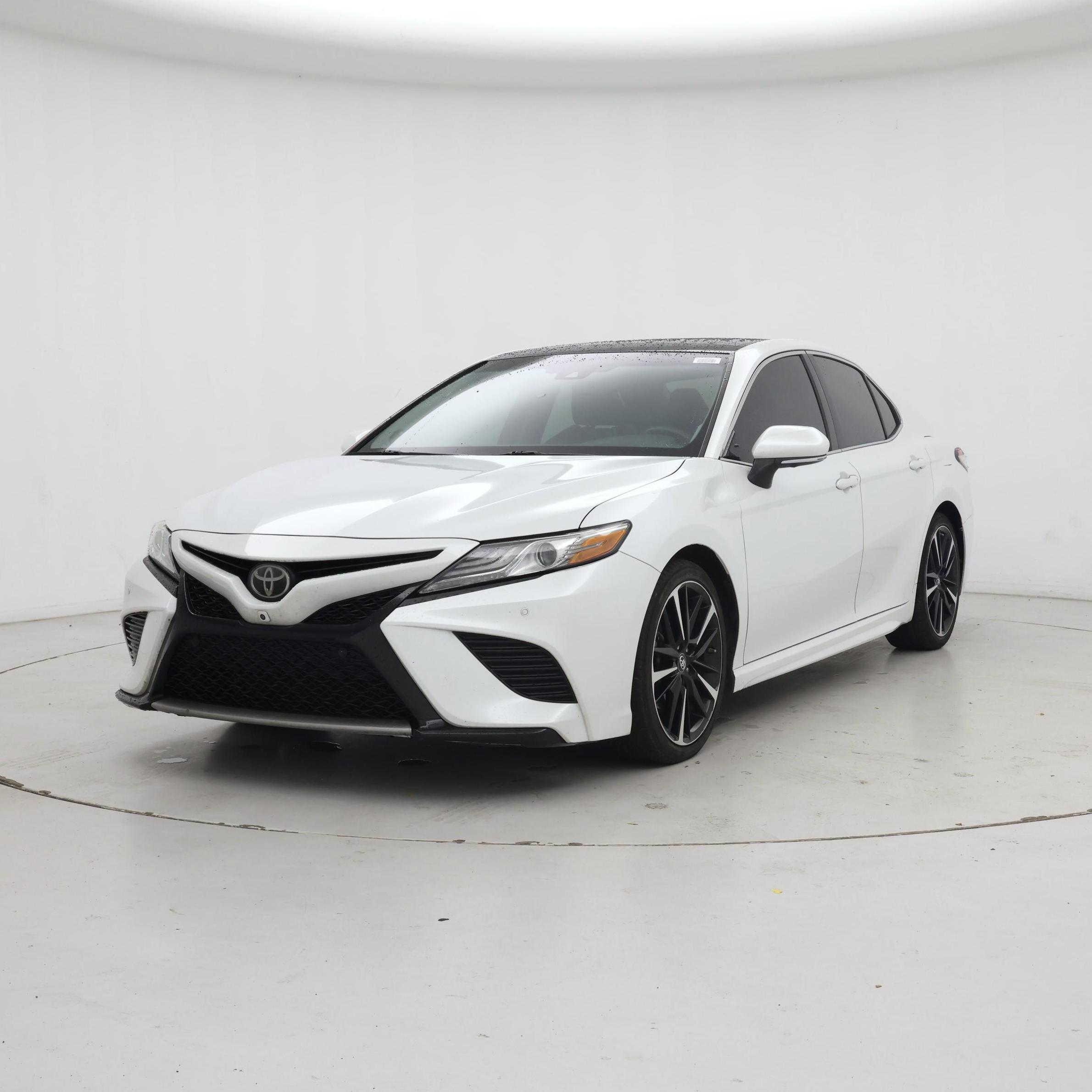 Thumbnail: 2018 Toyota Camry - 4