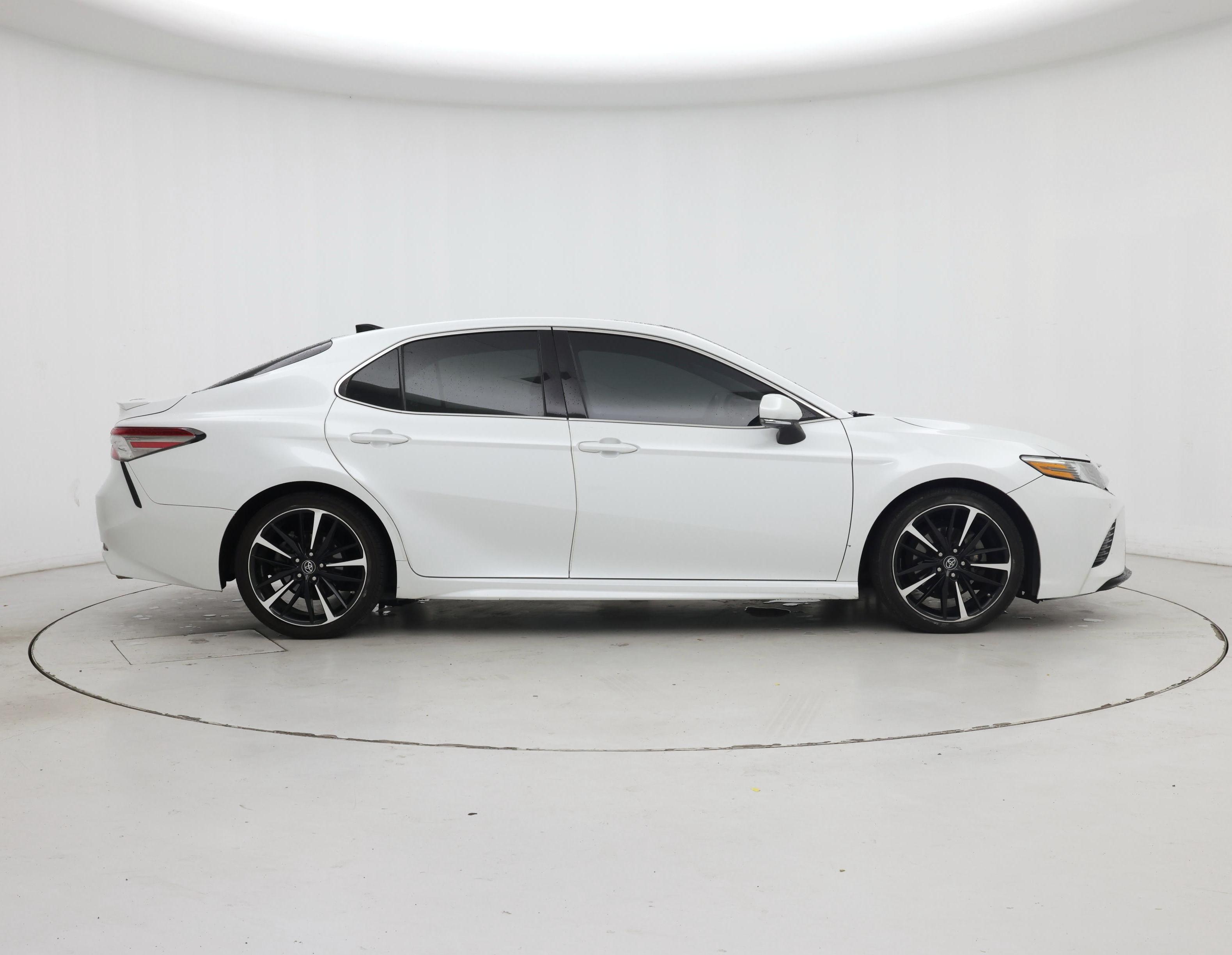 Thumbnail: 2018 Toyota Camry - 7