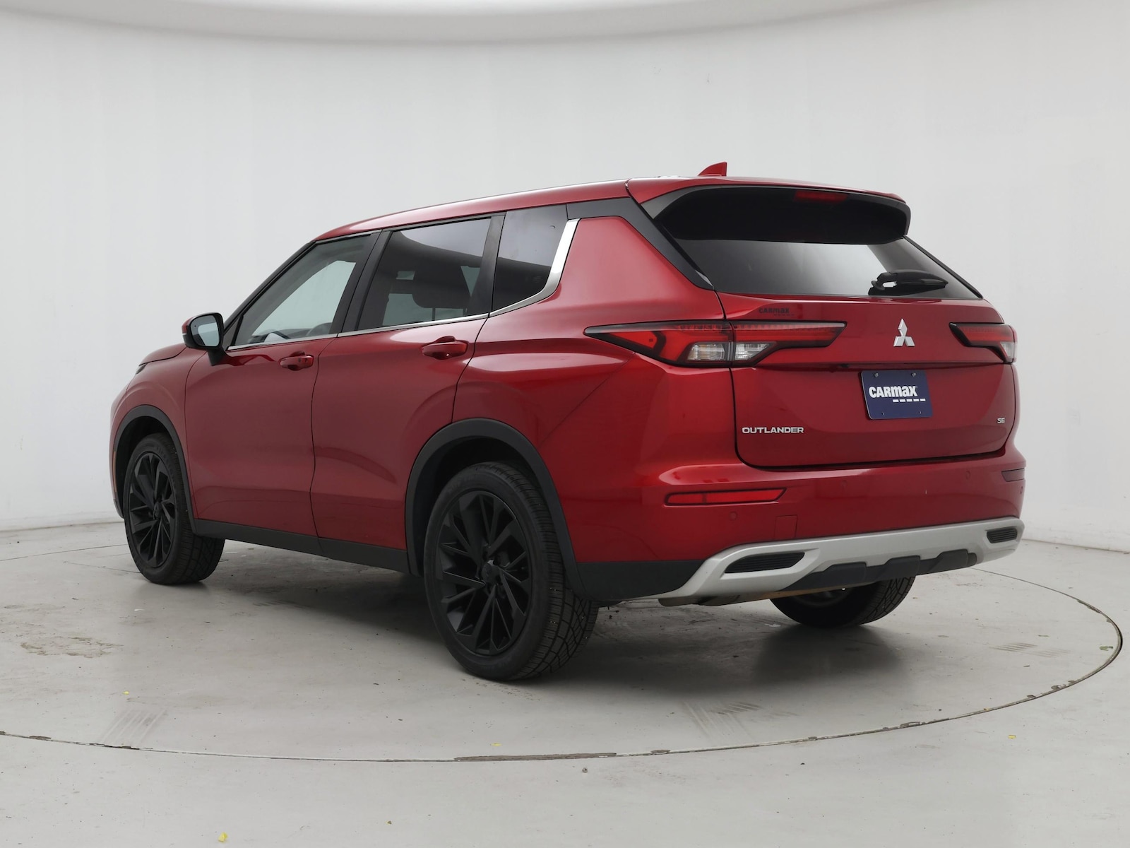 2023 Mitsubishi Outlander SE - Photo 3