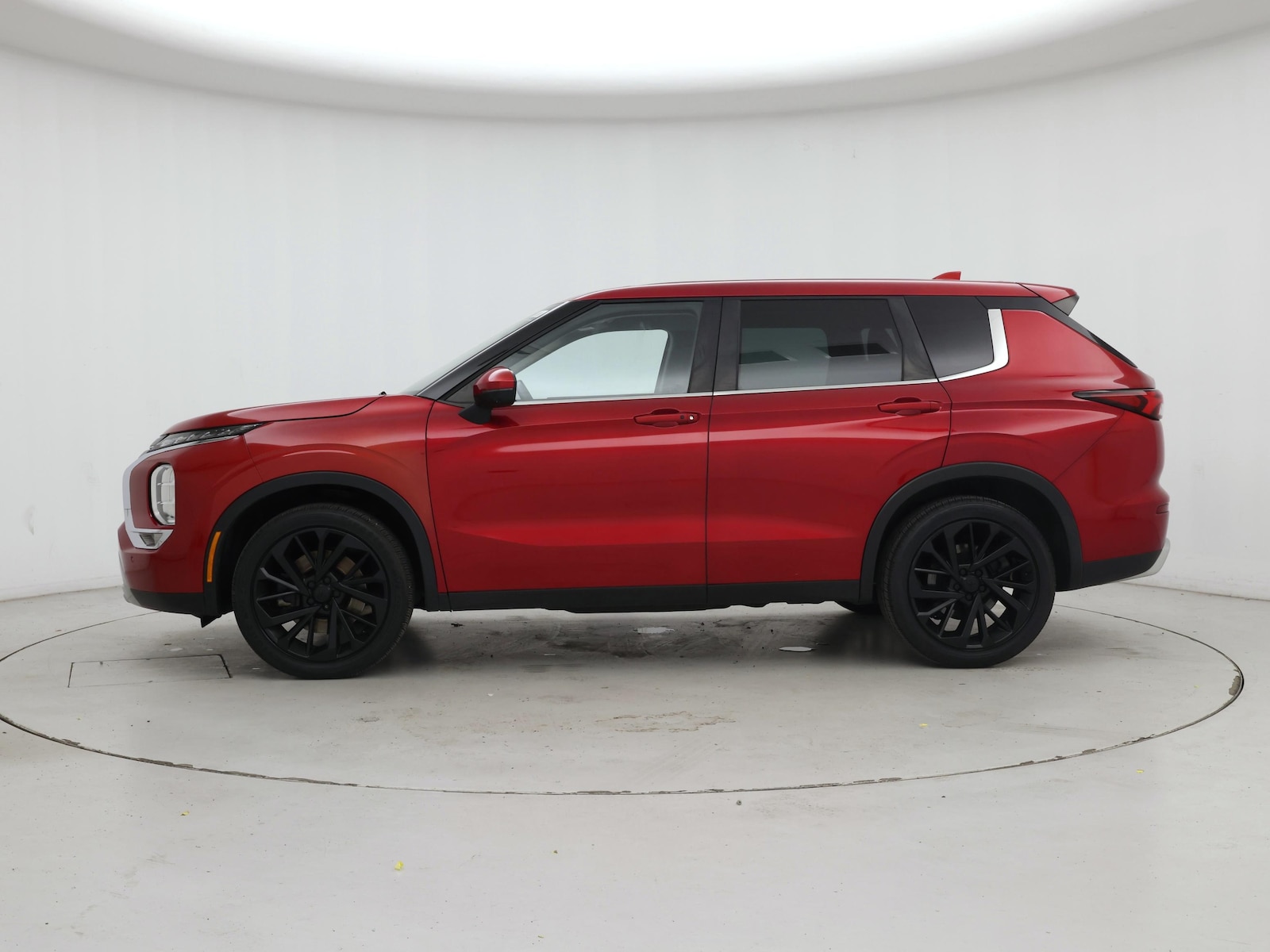 2023 Mitsubishi Outlander SE - Photo 4