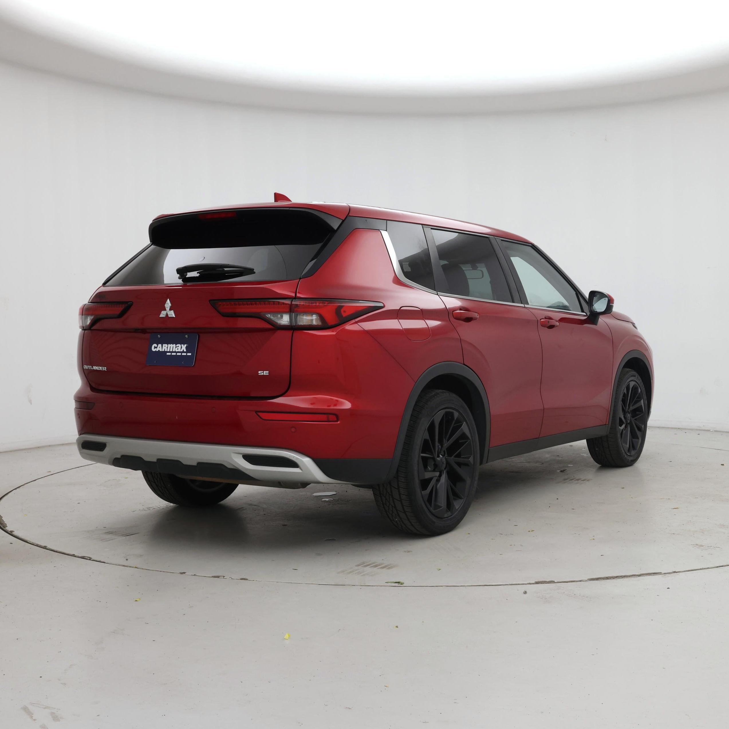 Thumbnail: 2023 Mitsubishi Outlander - 8