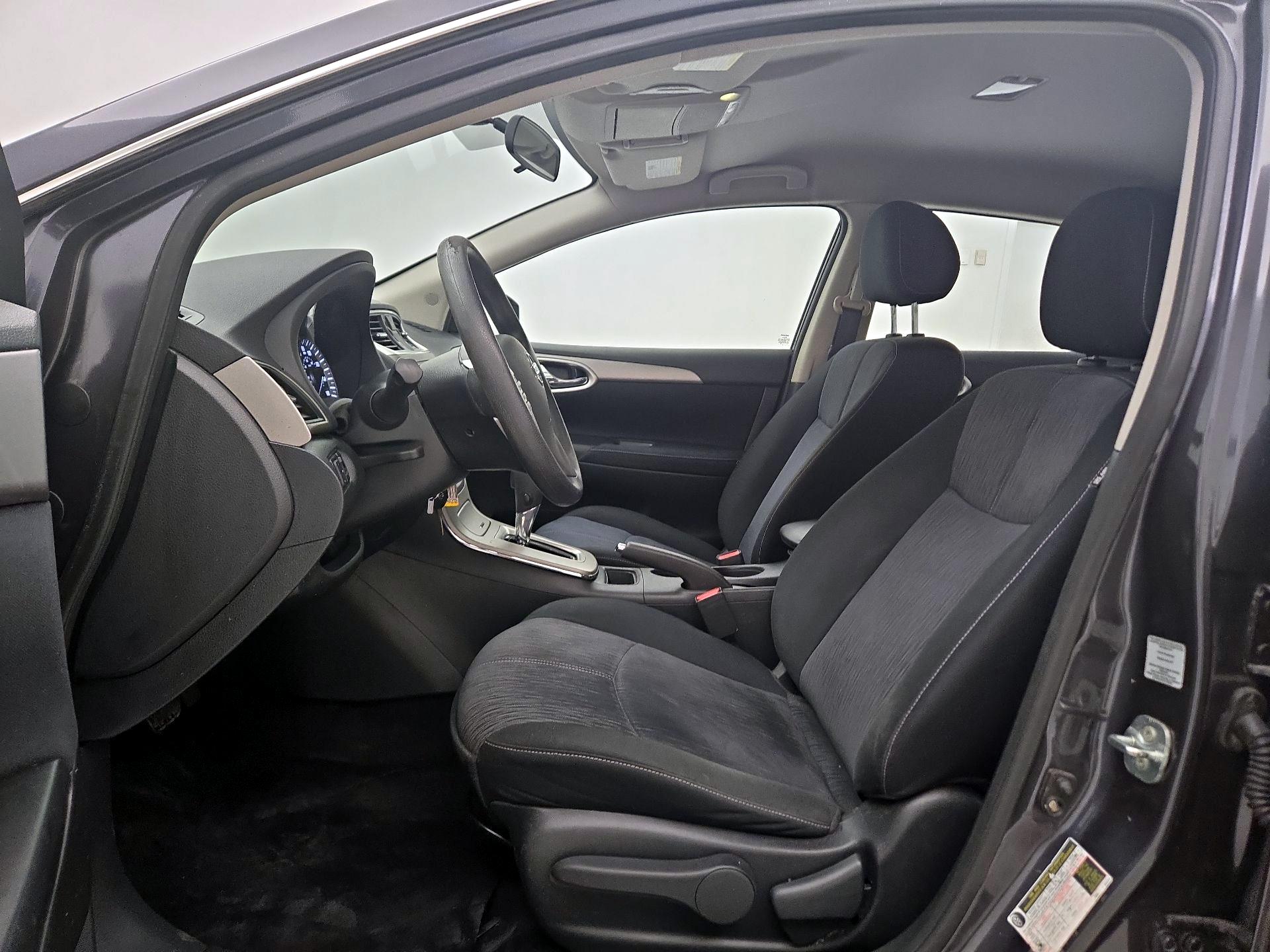 Thumbnail: 2014 Nissan Sentra - 11