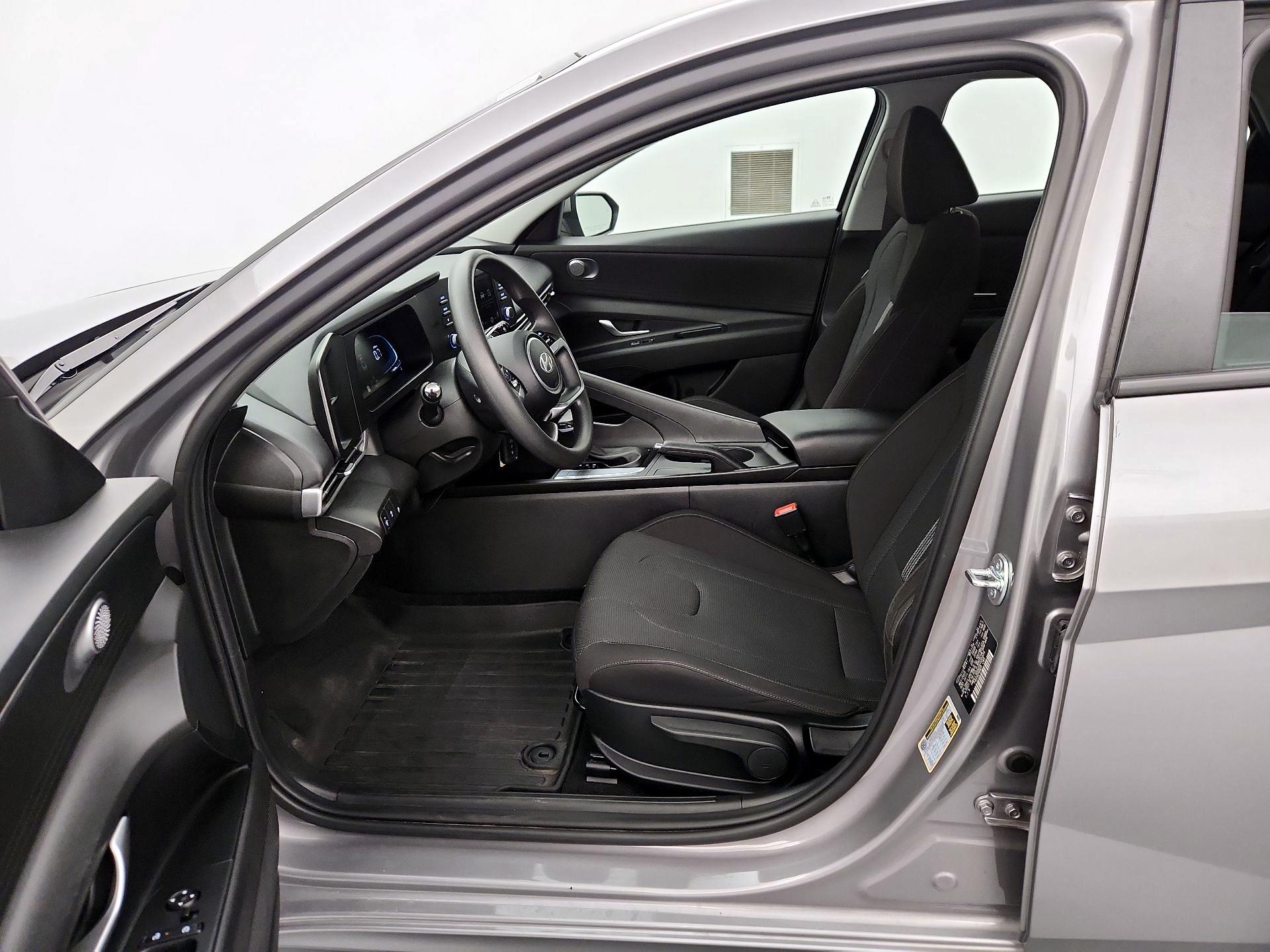 Thumbnail: 2025 Hyundai Elantra - 11