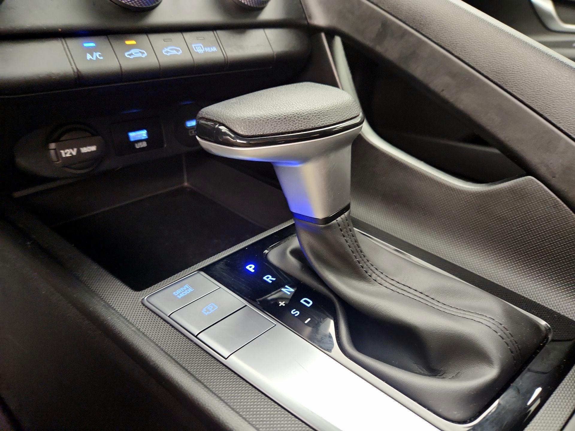 Thumbnail: 2025 Hyundai Elantra - 17