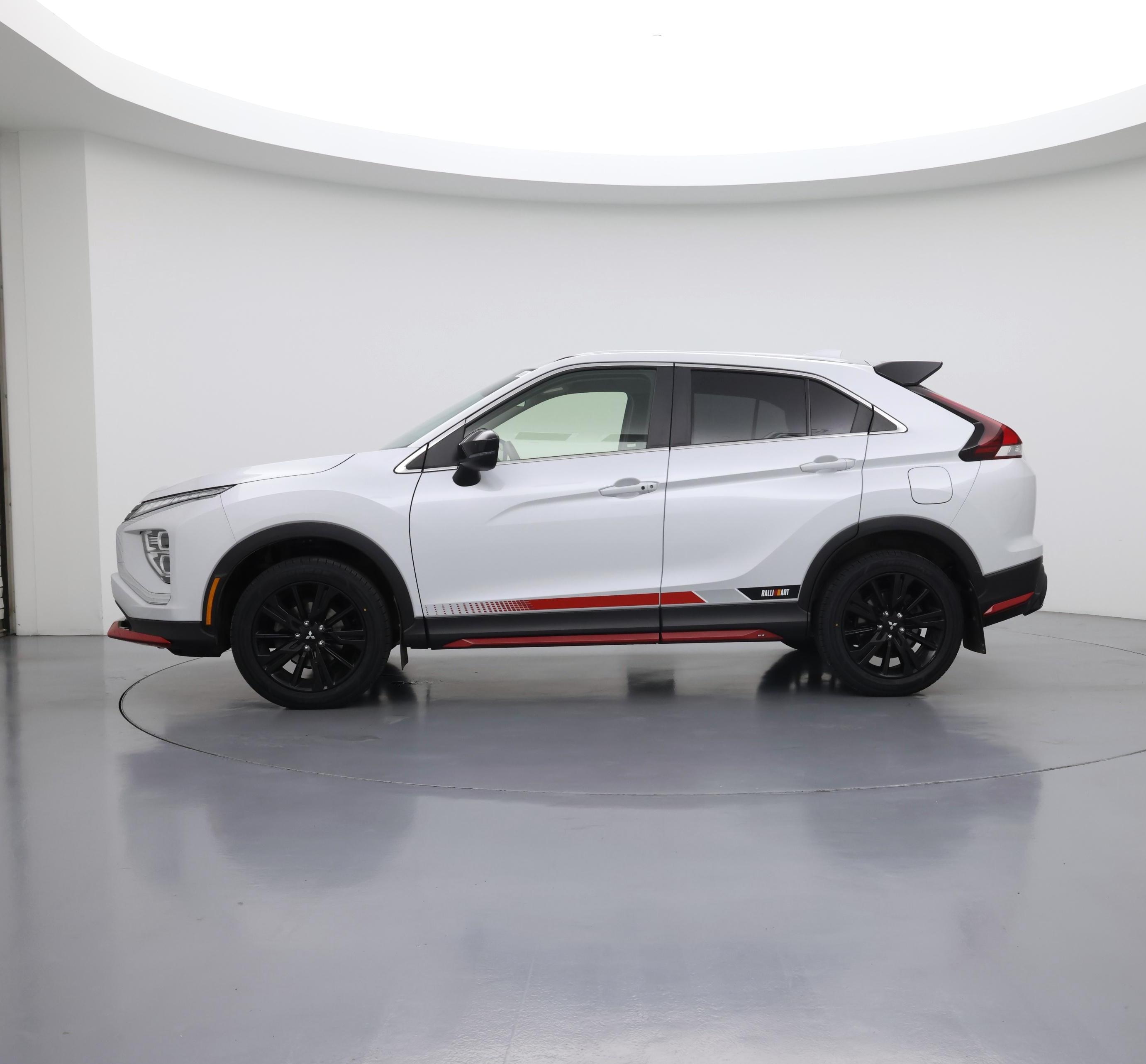 Thumbnail: 2024 Mitsubishi Eclipse Cross - 3