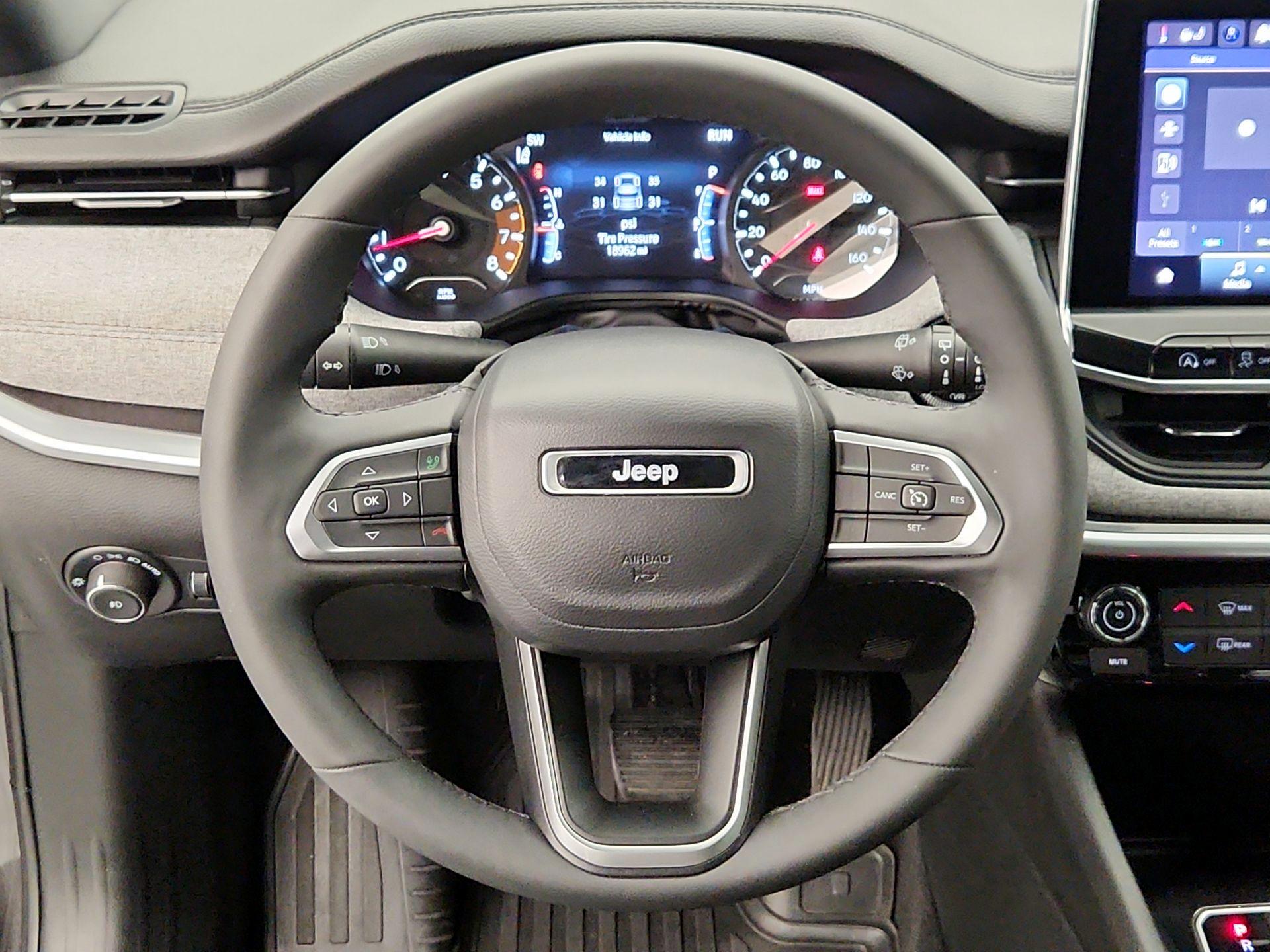 Thumbnail: 2023 Jeep Compass - 10