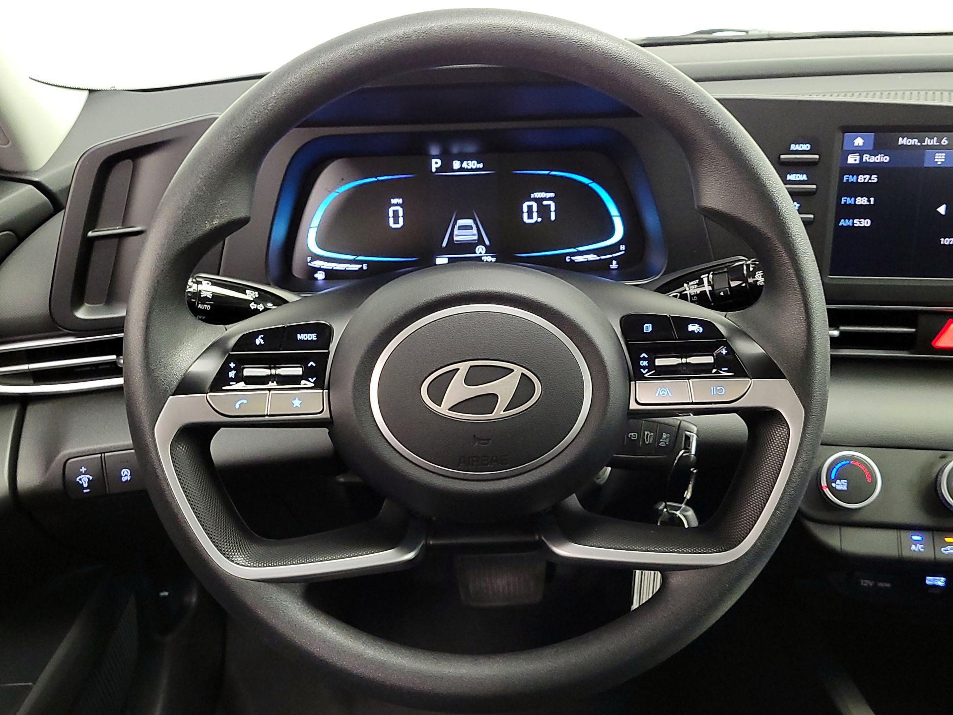 Thumbnail: 2025 Hyundai Elantra - 10