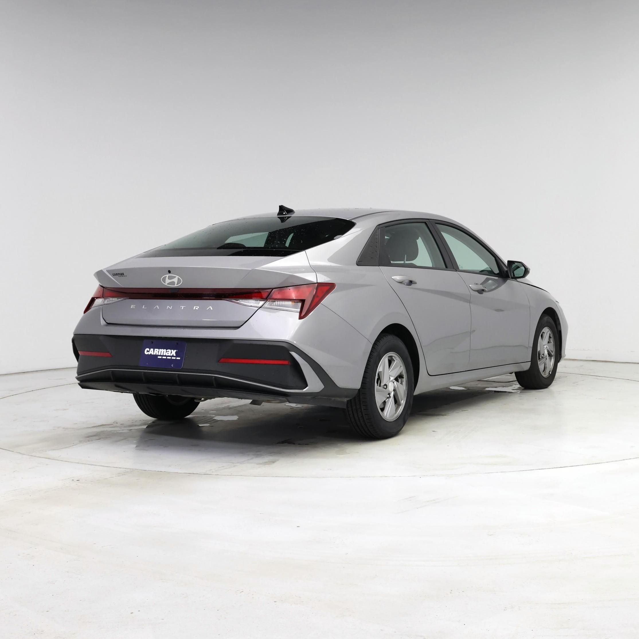 Thumbnail: 2025 Hyundai Elantra - 8