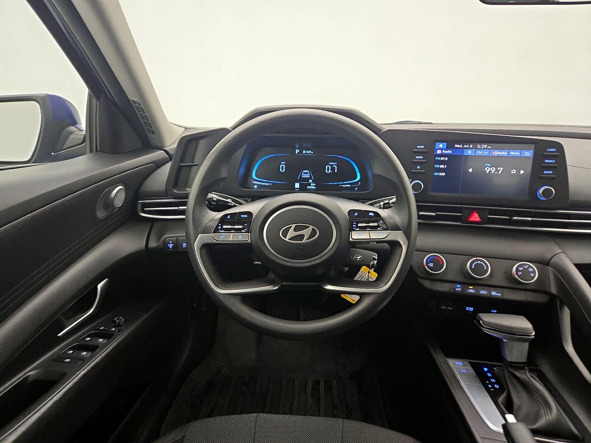 Thumbnail: 2025 Hyundai Elantra - 10