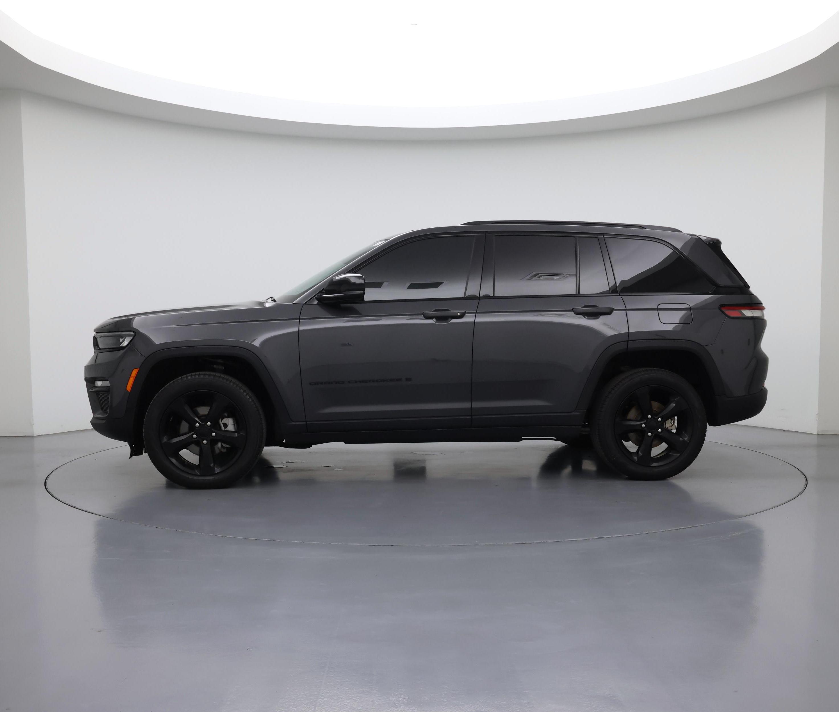 Thumbnail: 2024 Jeep Grand Cherokee - 3
