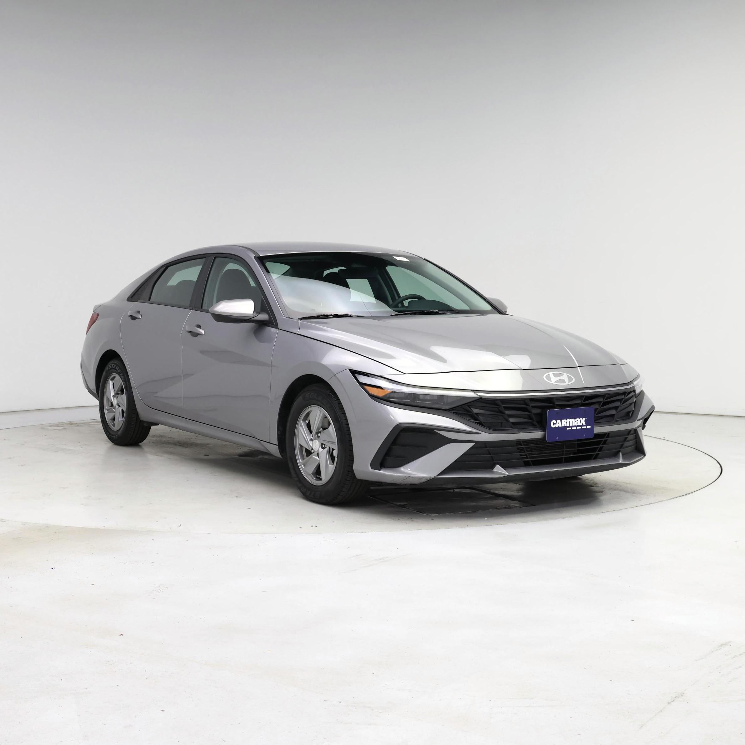 Gray 2025 Hyundai Elantra Sedan Front-Wheel Drive Automatic
