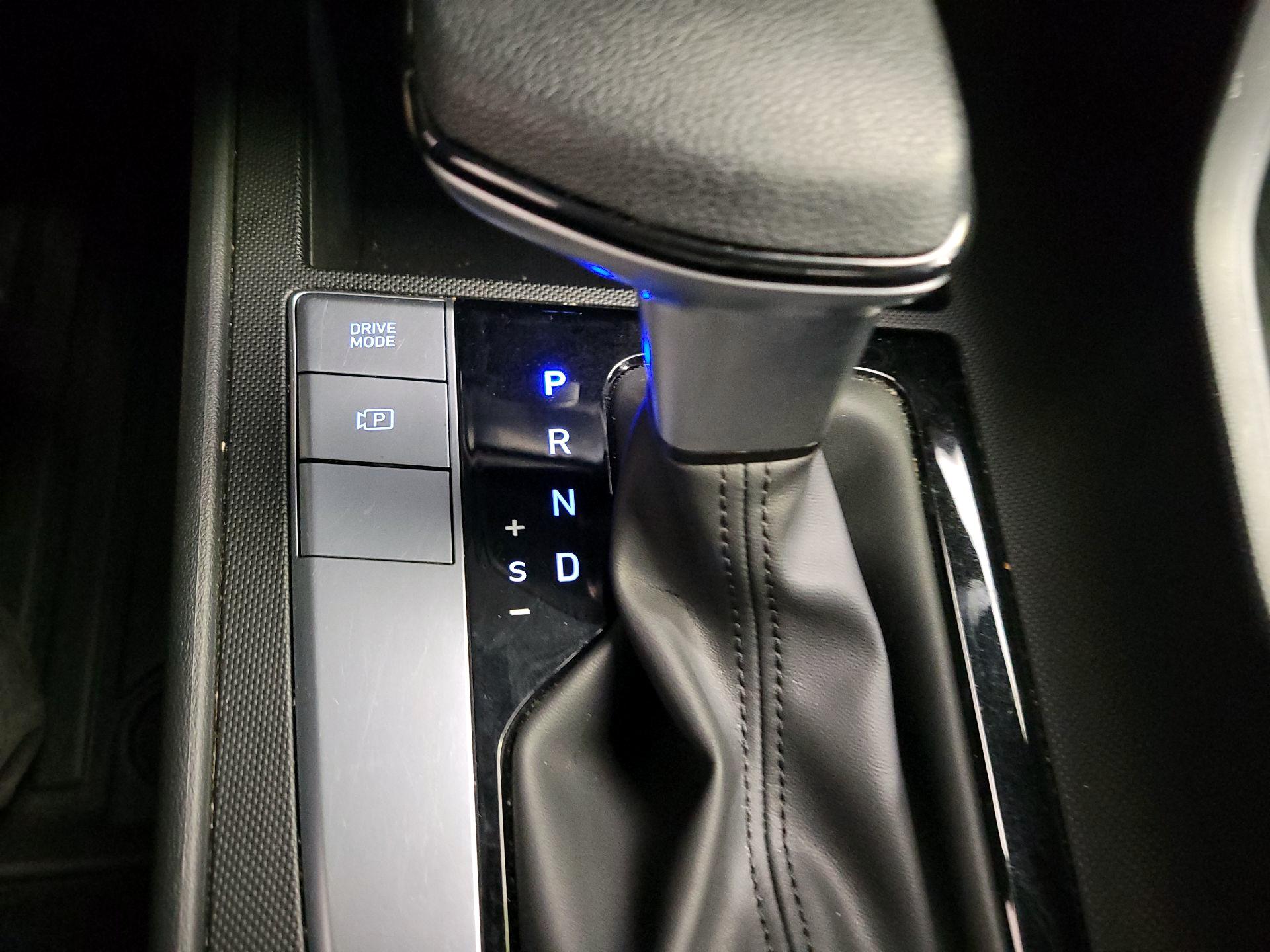 Thumbnail: 2025 Hyundai Elantra - 17