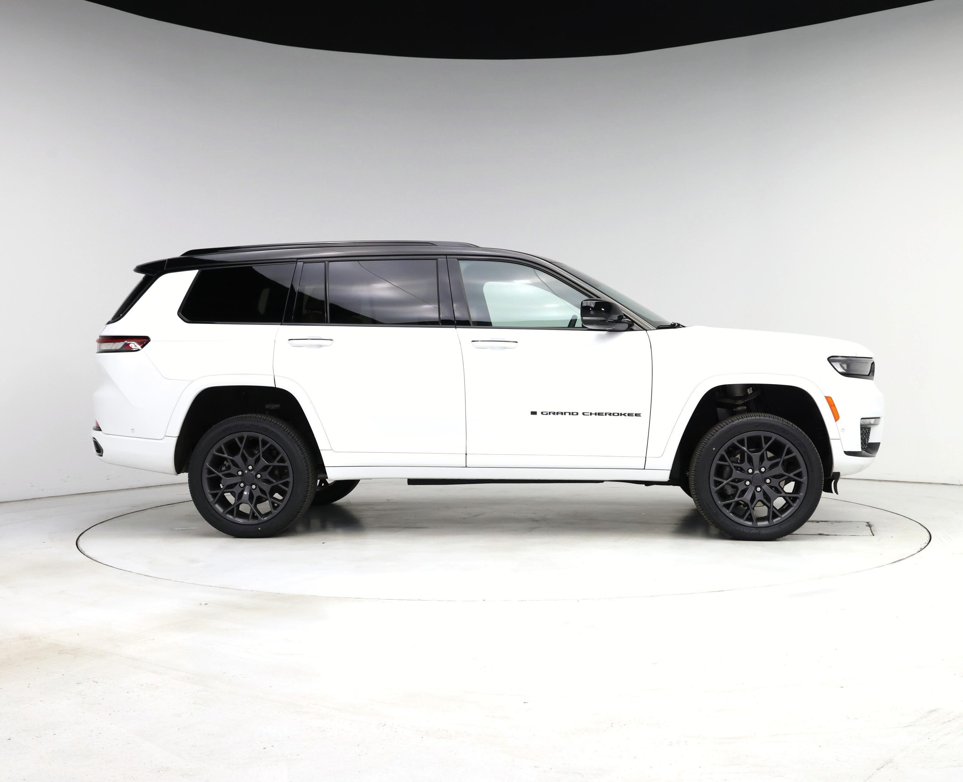 Thumbnail: 2023 Jeep Grand Cherokee L - 7