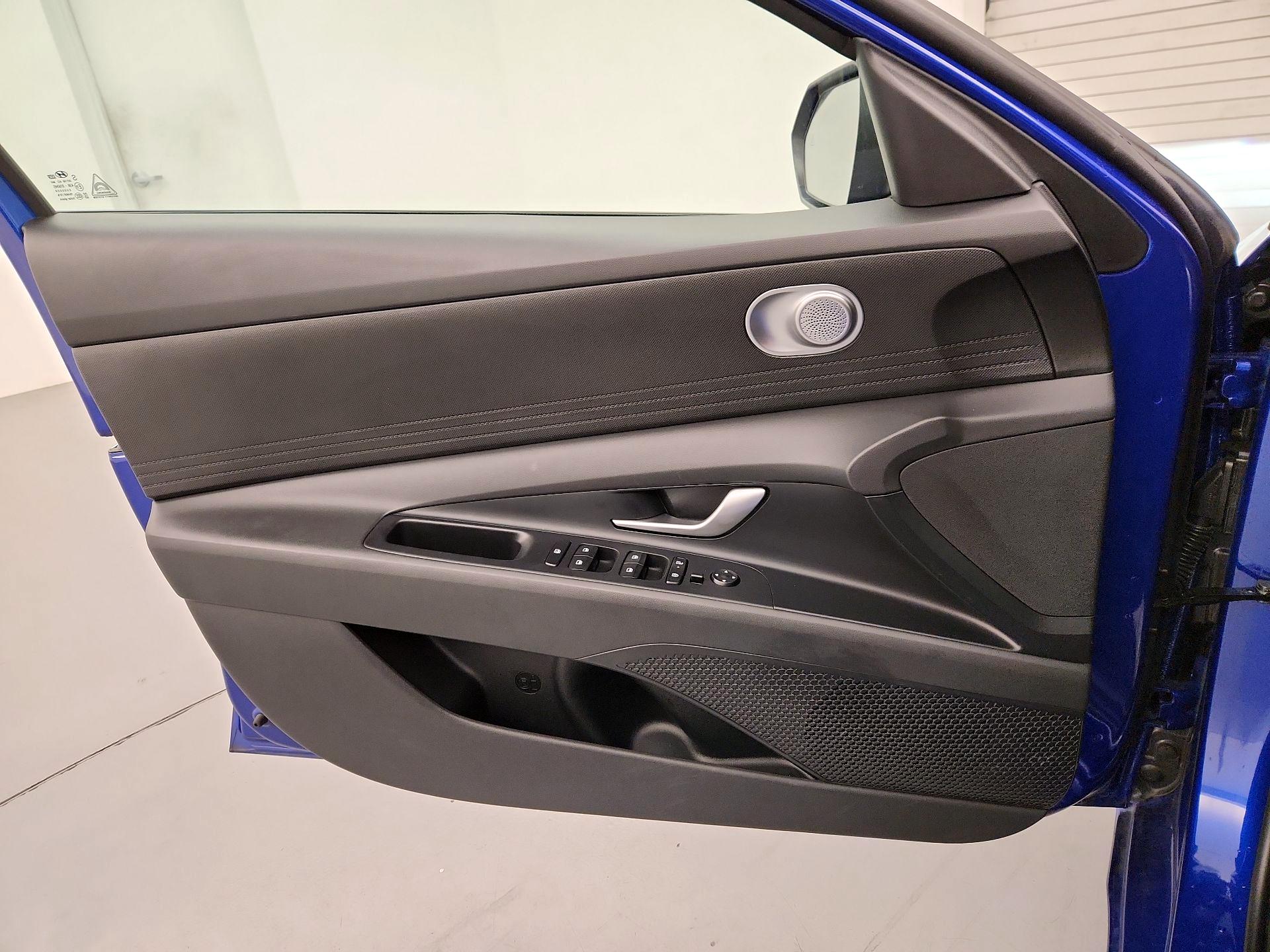 Thumbnail: 2025 Hyundai Elantra - 12