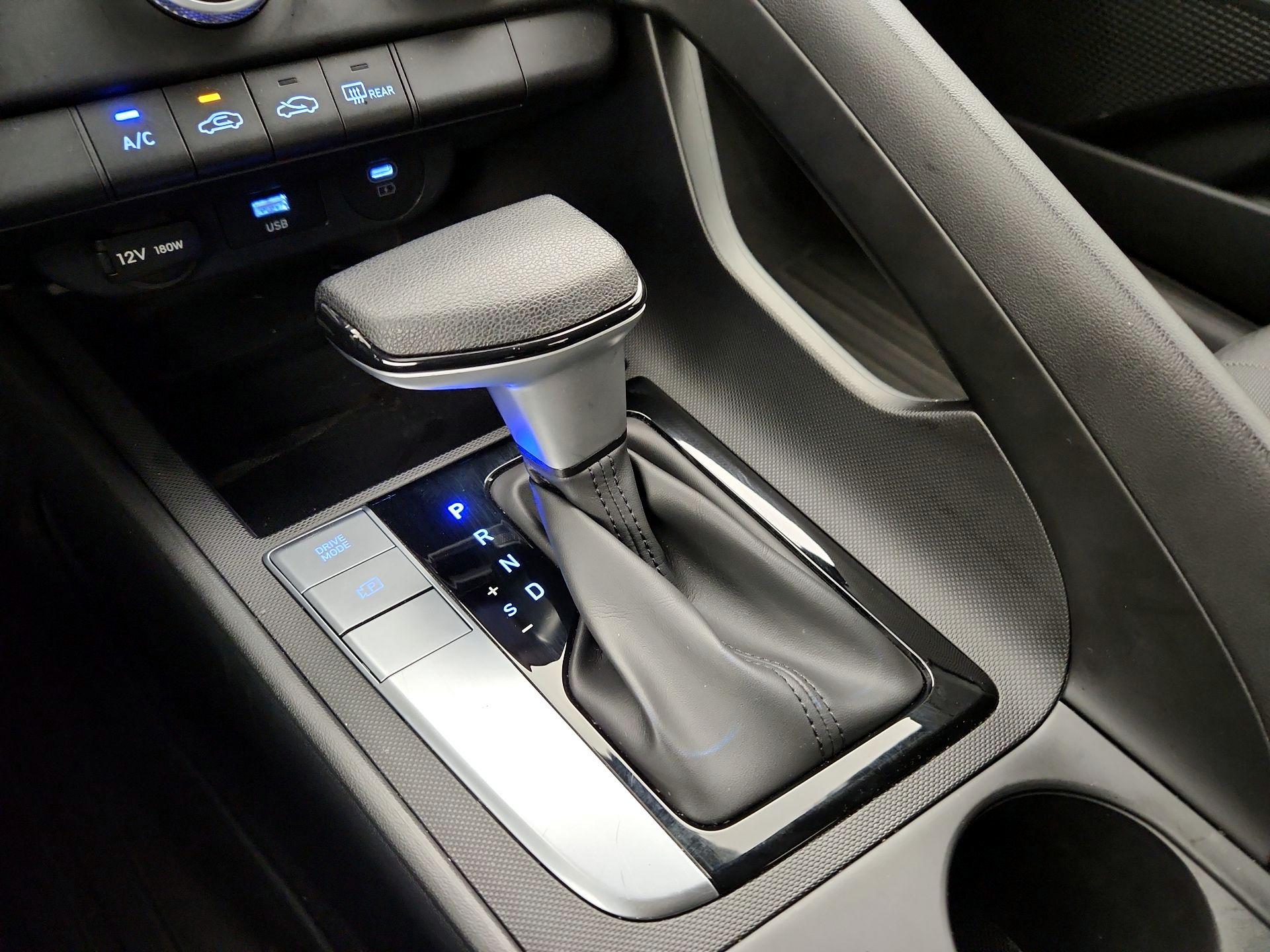 Thumbnail: 2025 Hyundai Elantra - 17