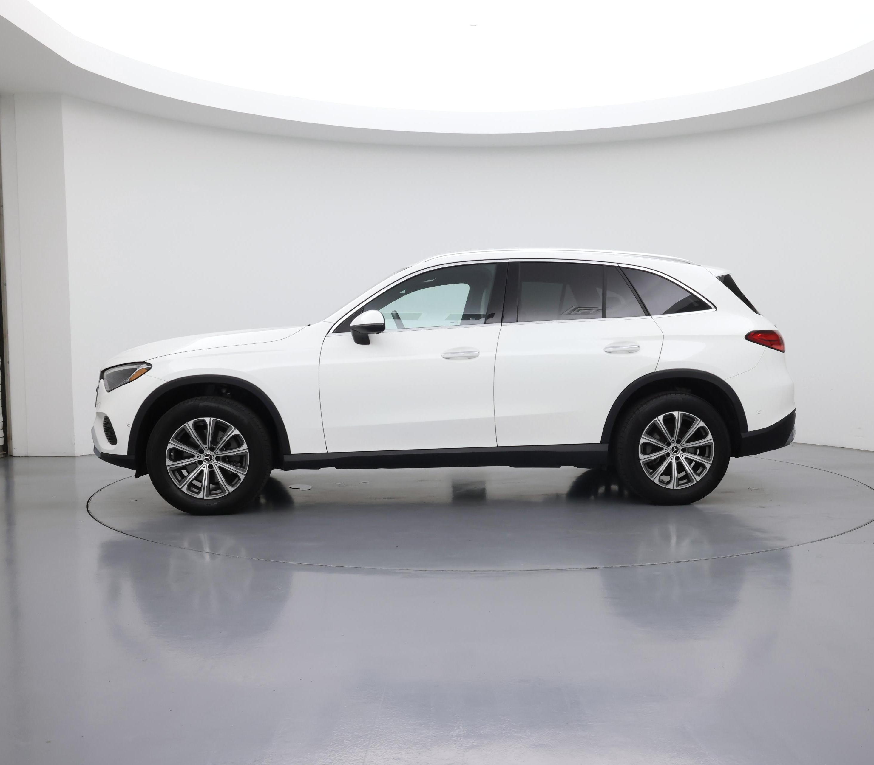 Thumbnail: 2025 Mercedes-Benz GLC - 3