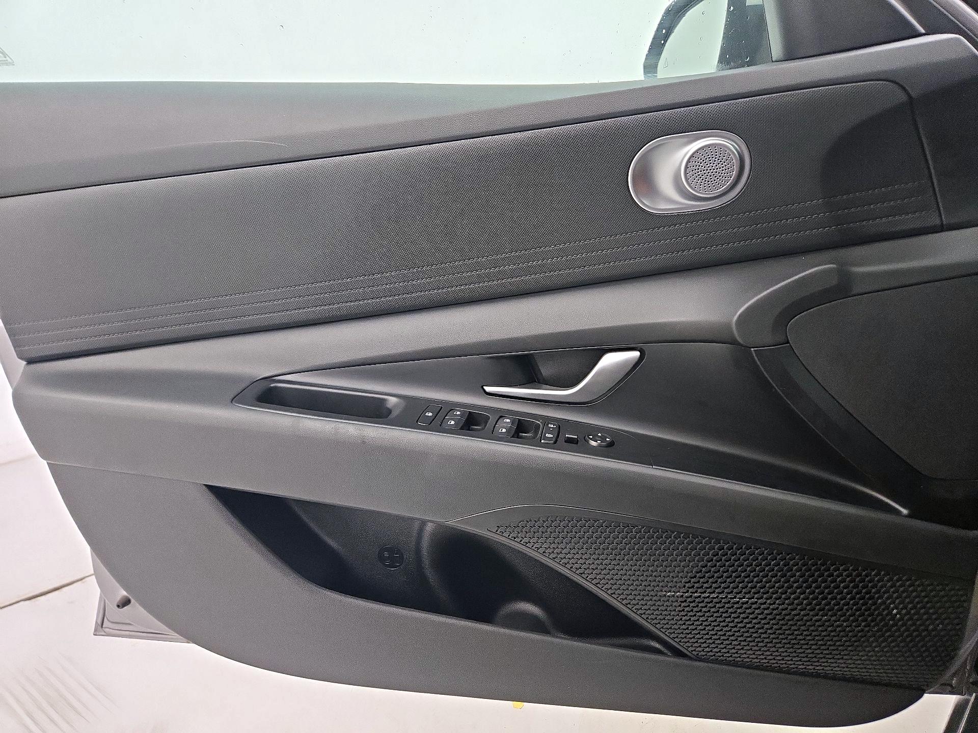 Thumbnail: 2025 Hyundai Elantra - 12