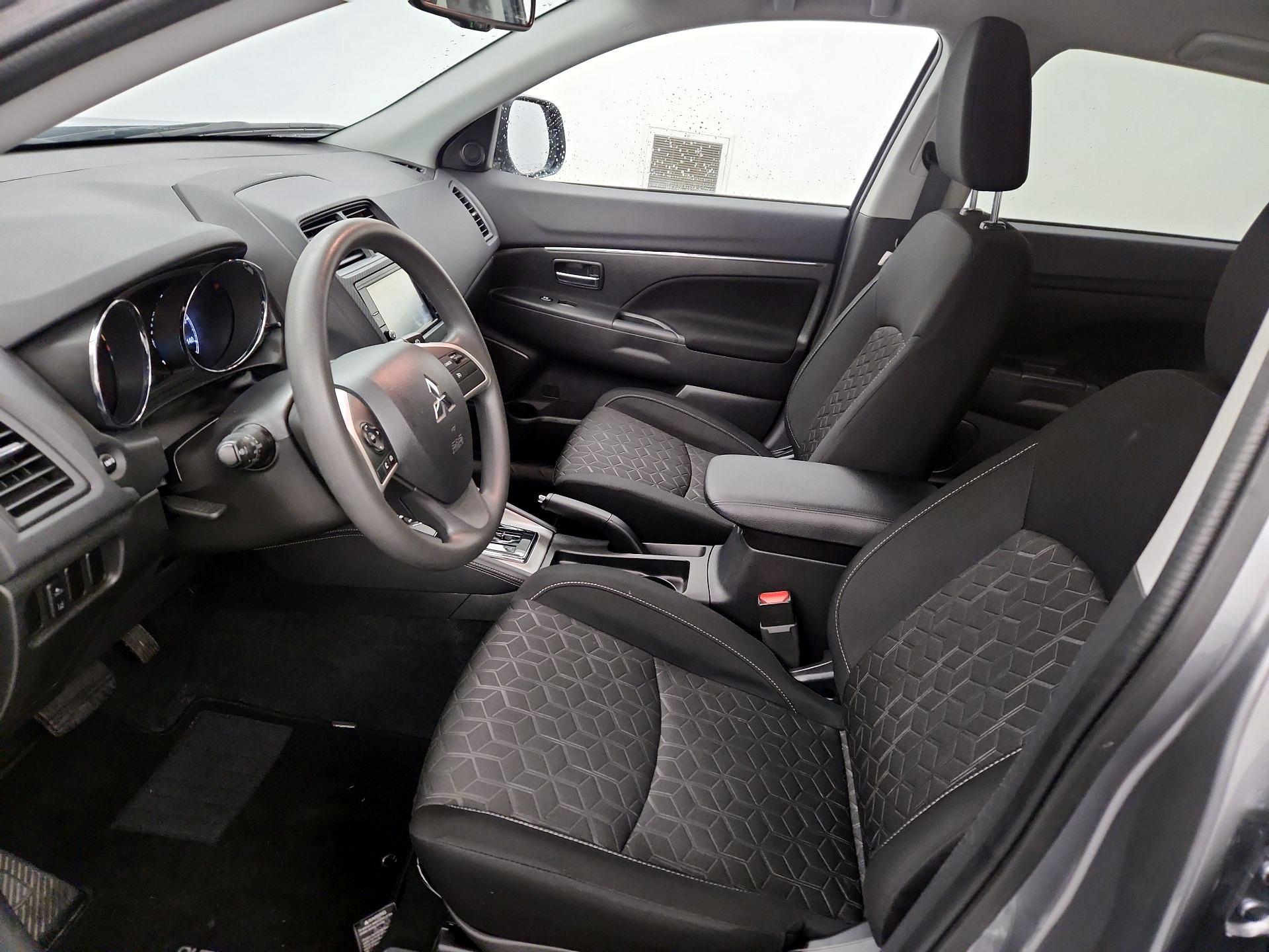 Thumbnail: 2024 Mitsubishi Outlander Sport - 11