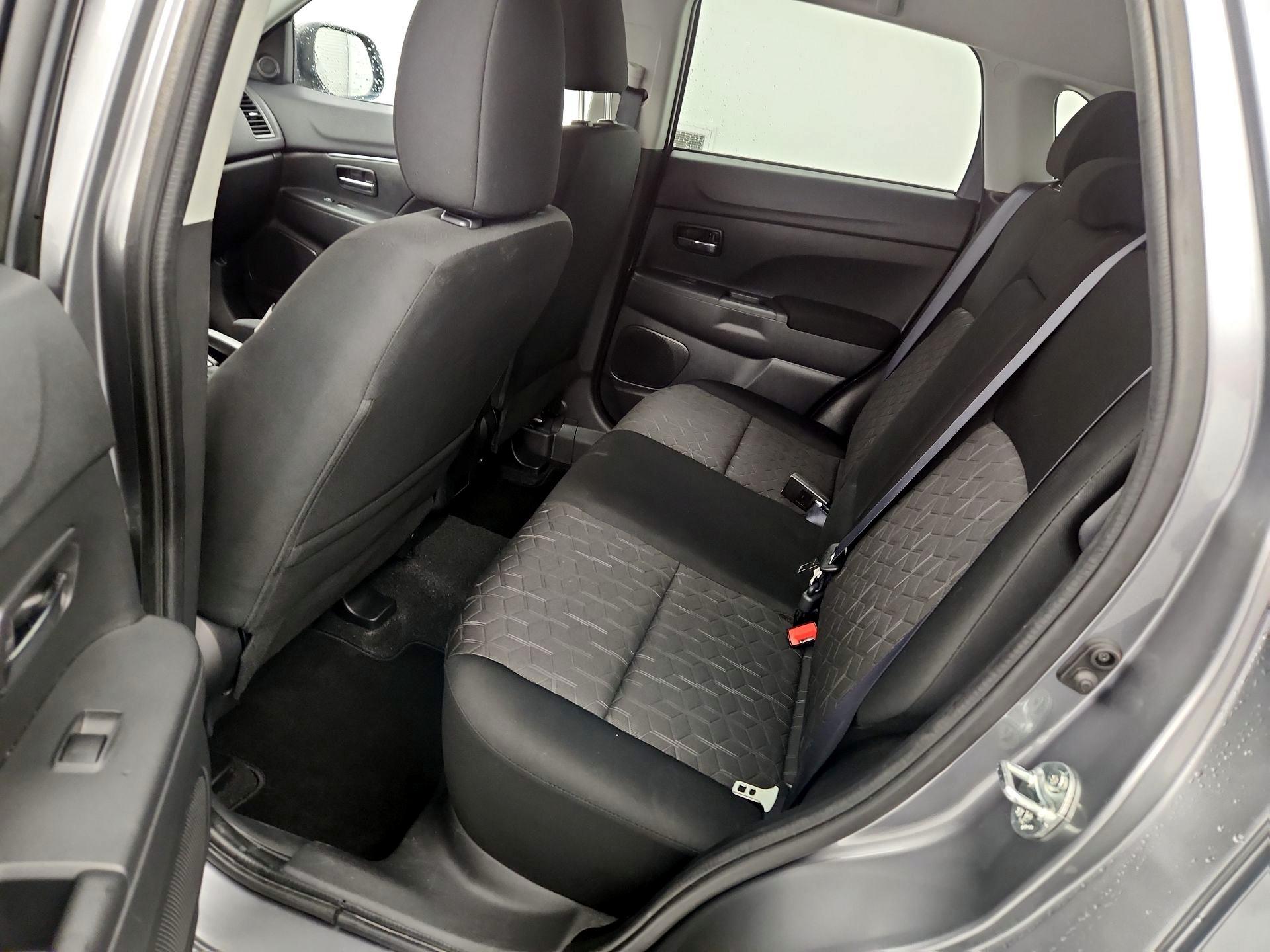 Thumbnail: 2024 Mitsubishi Outlander Sport - 18