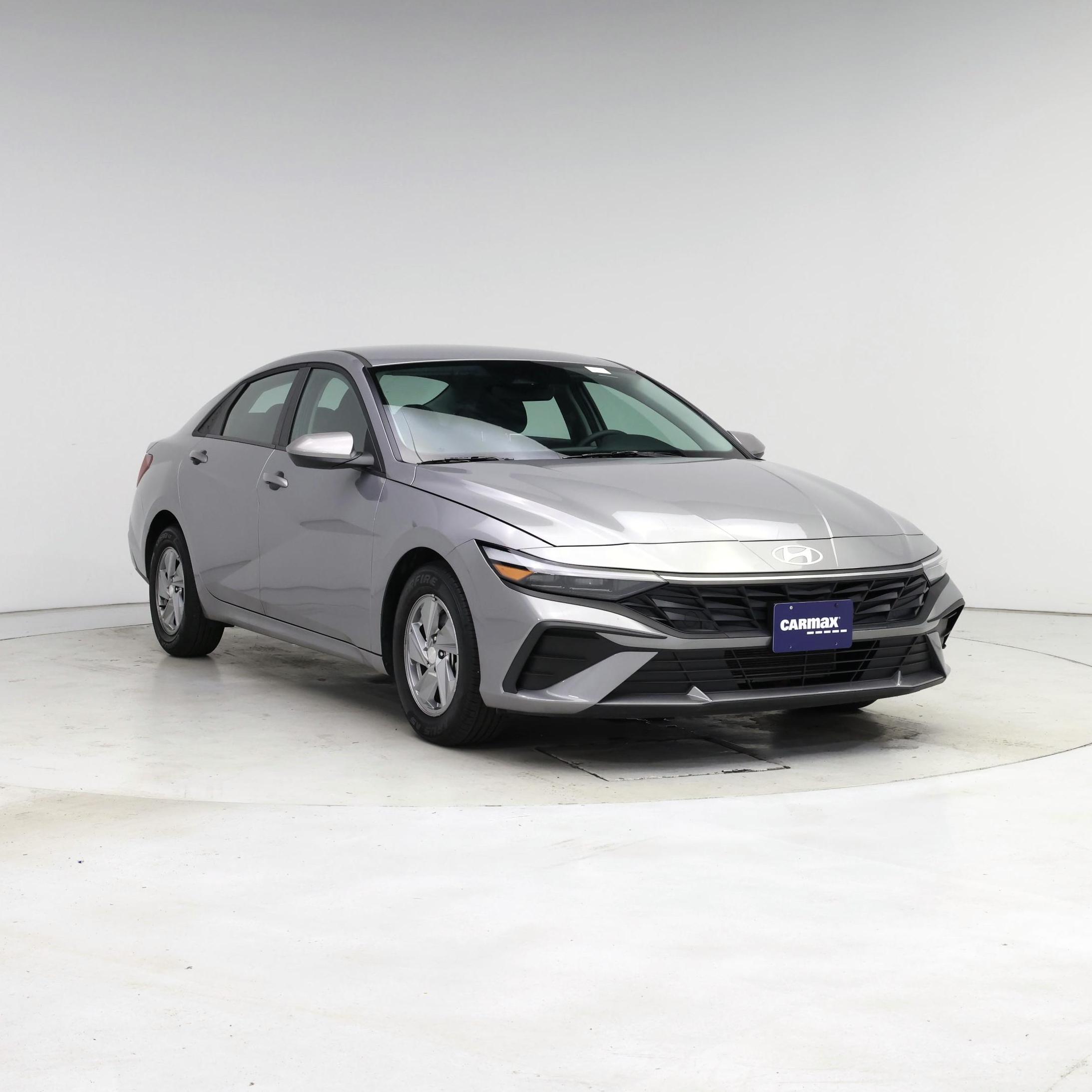 Gray 2025 Hyundai Elantra Sedan Front-Wheel Drive Automatic