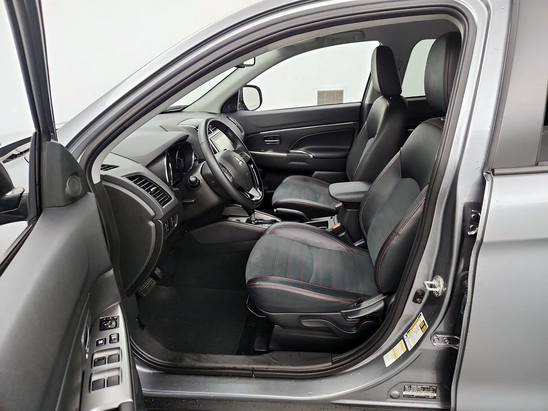 Thumbnail: 2024 Mitsubishi Outlander Sport - 11