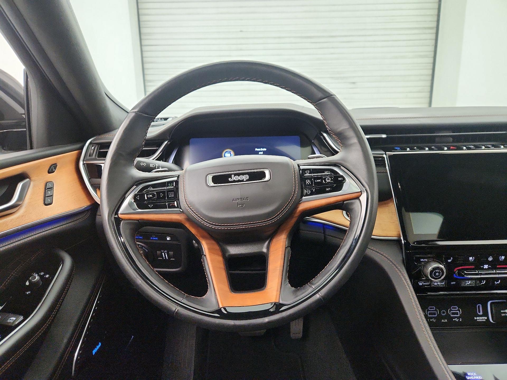 Thumbnail: 2022 Jeep Grand Cherokee - 10