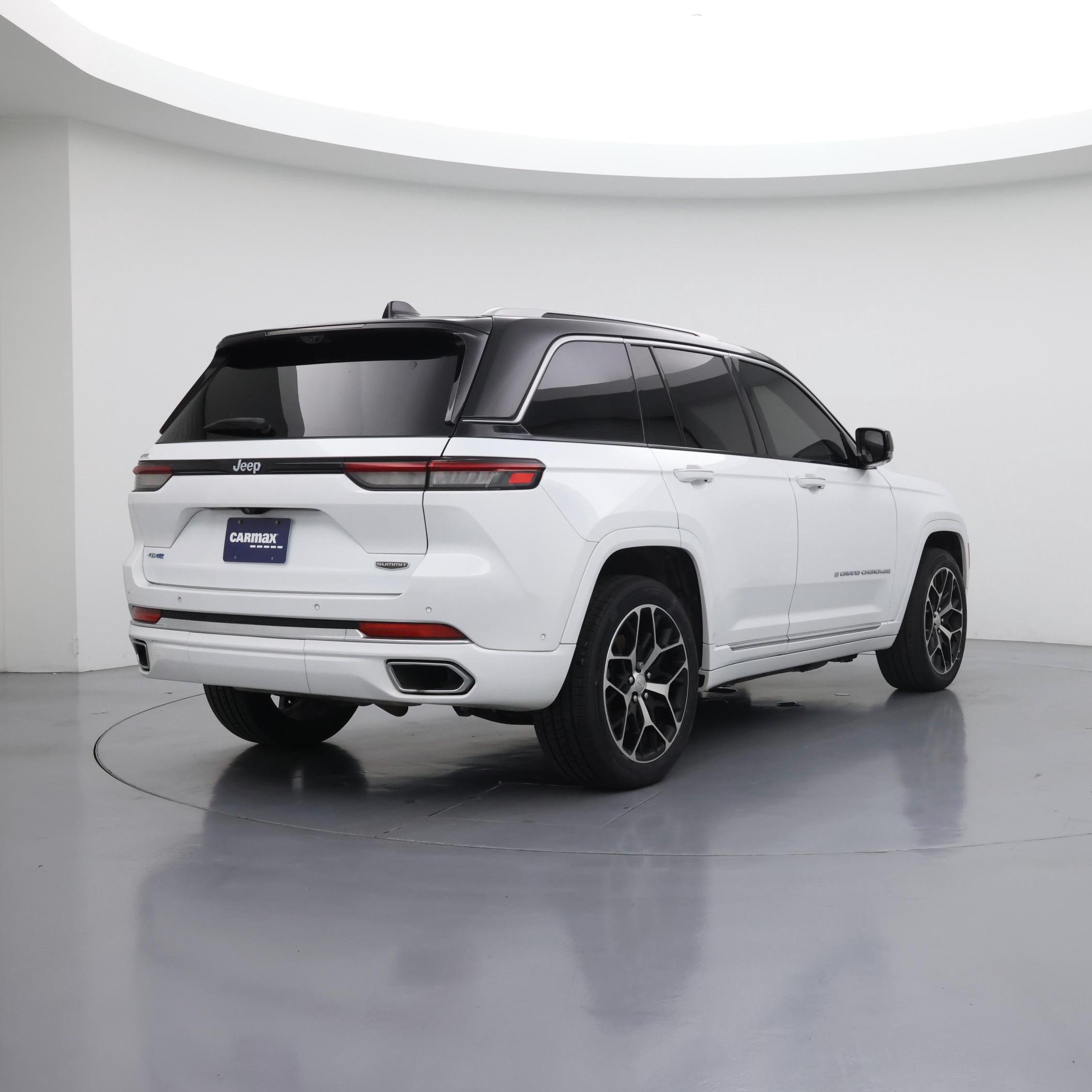 Thumbnail: 2022 Jeep Grand Cherokee - 8